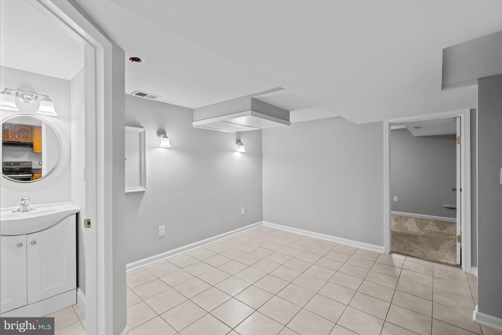 HOLLYWOOD - Residential