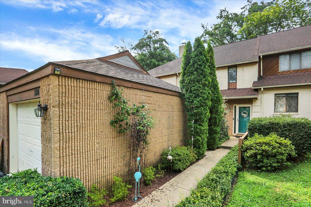 Photo of 441 Stonegate Court, MILLERSVILLE, PA 17551 (MLS # PALA2073434)