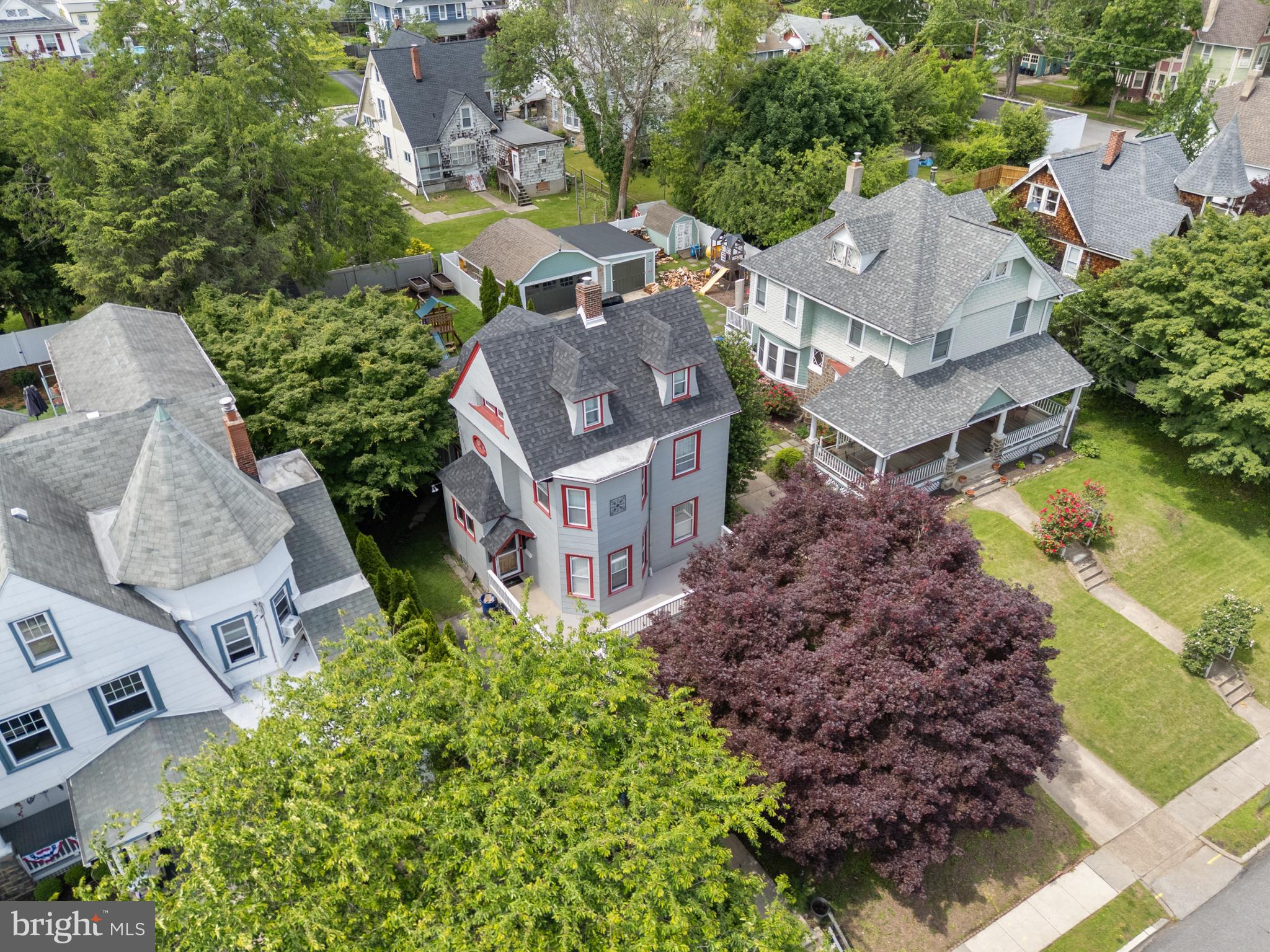 207 E RIDLEY AVENUE