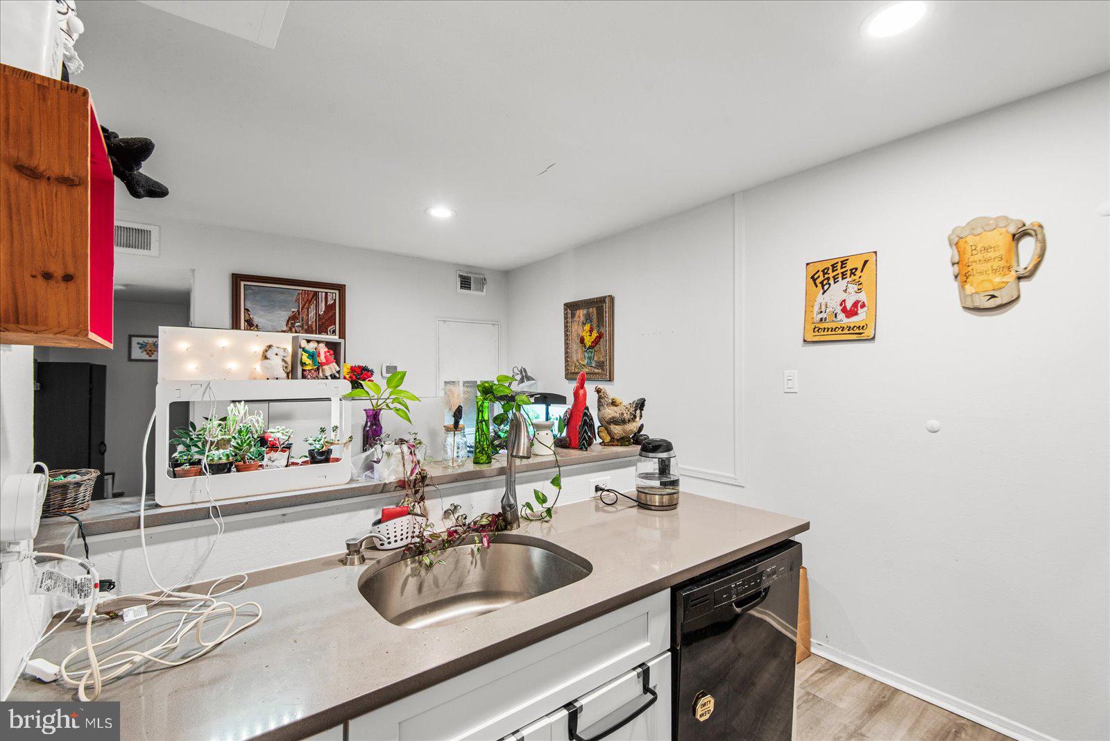 POINTE AT PARK CENTER - Residential