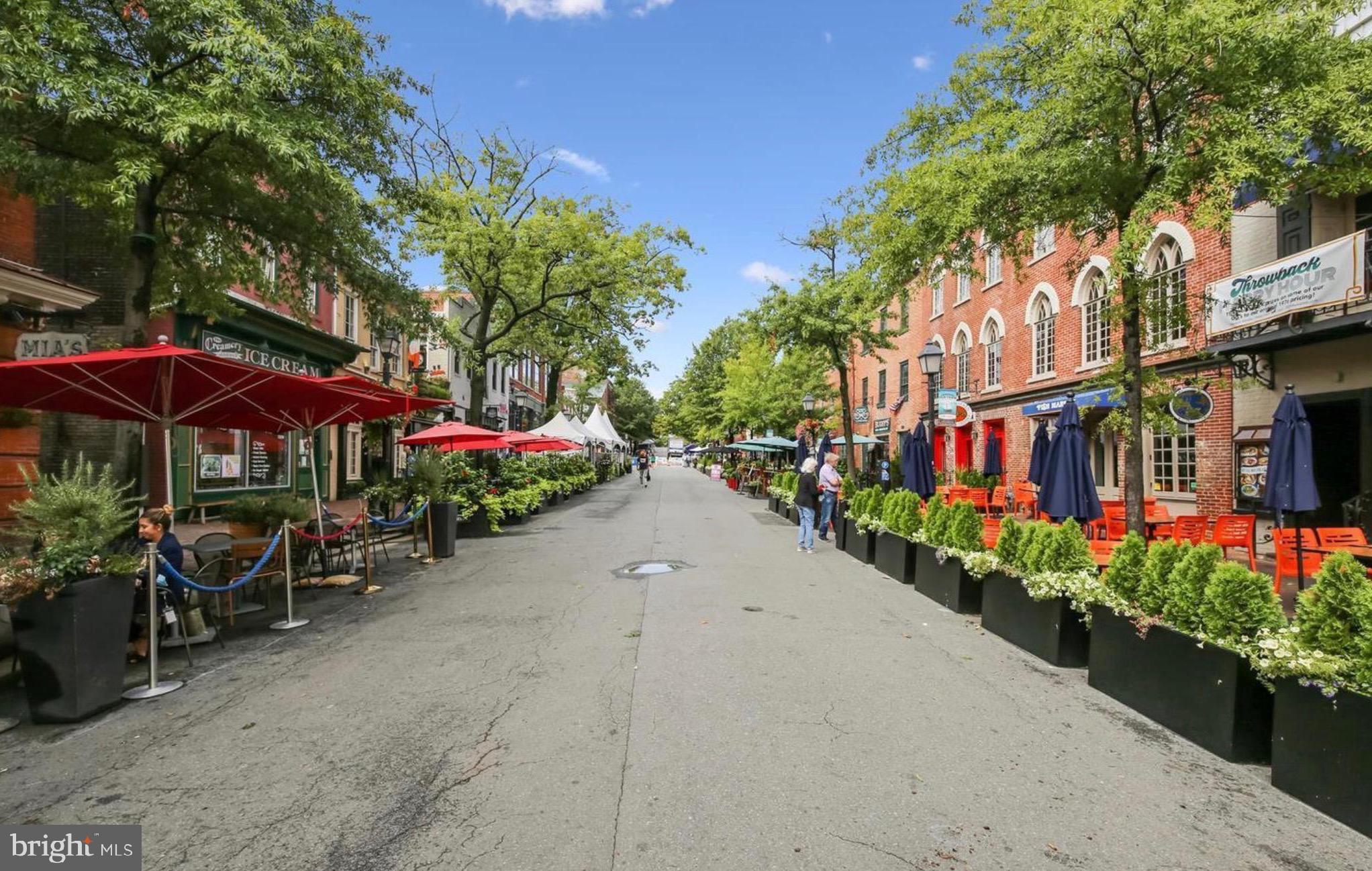 POINTE AT PARK CENTER - Residential