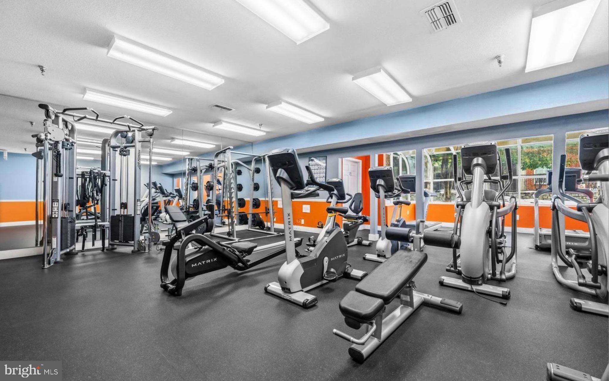 POINTE AT PARK CENTER - Residential