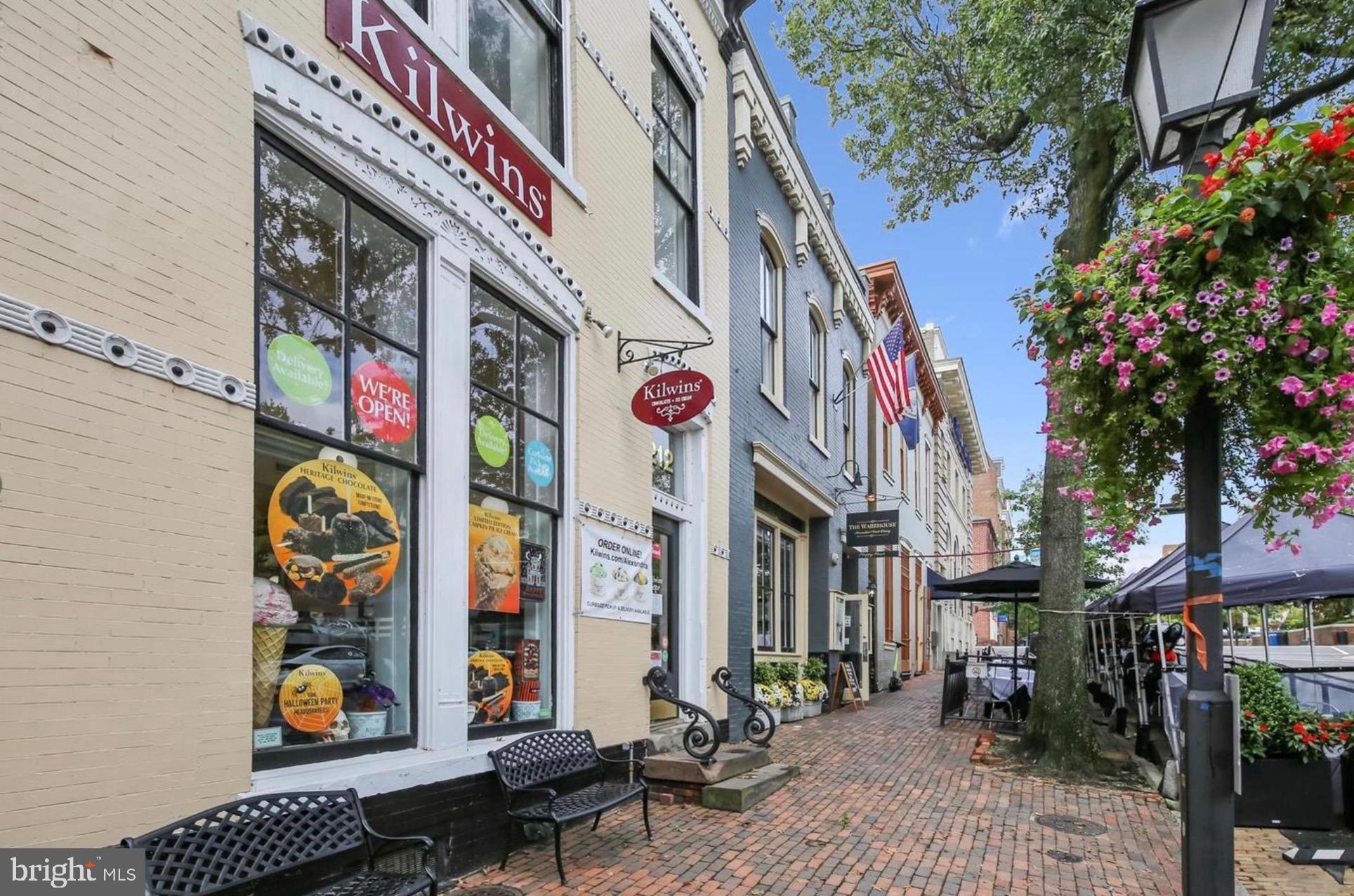 POINTE AT PARK CENTER - Residential