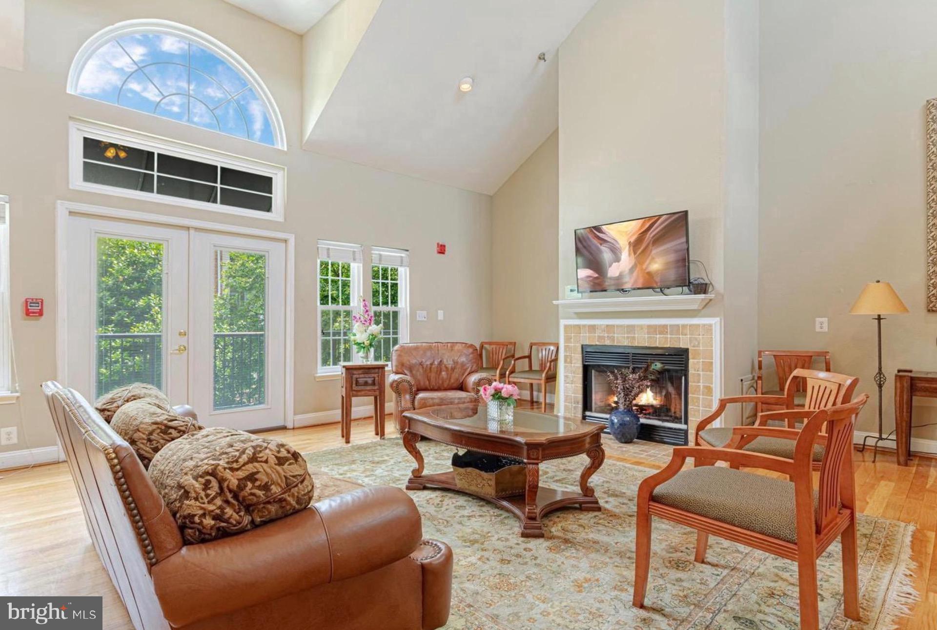 POINTE AT PARK CENTER - Residential