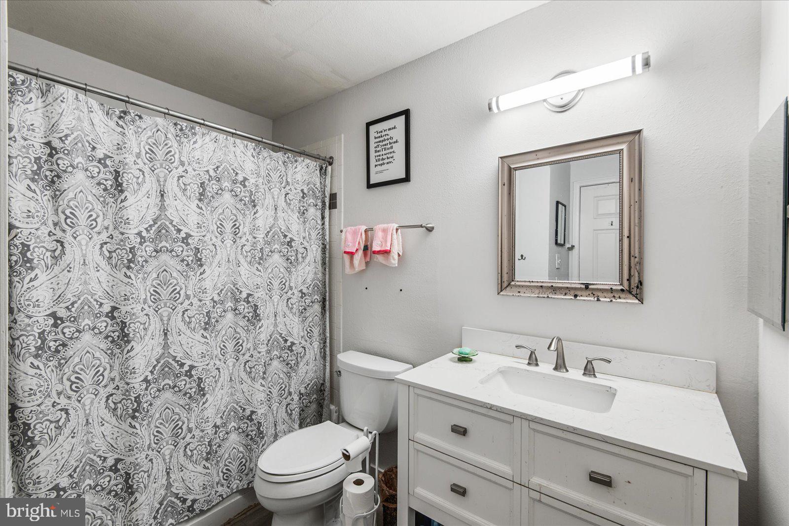 POINTE AT PARK CENTER - Residential