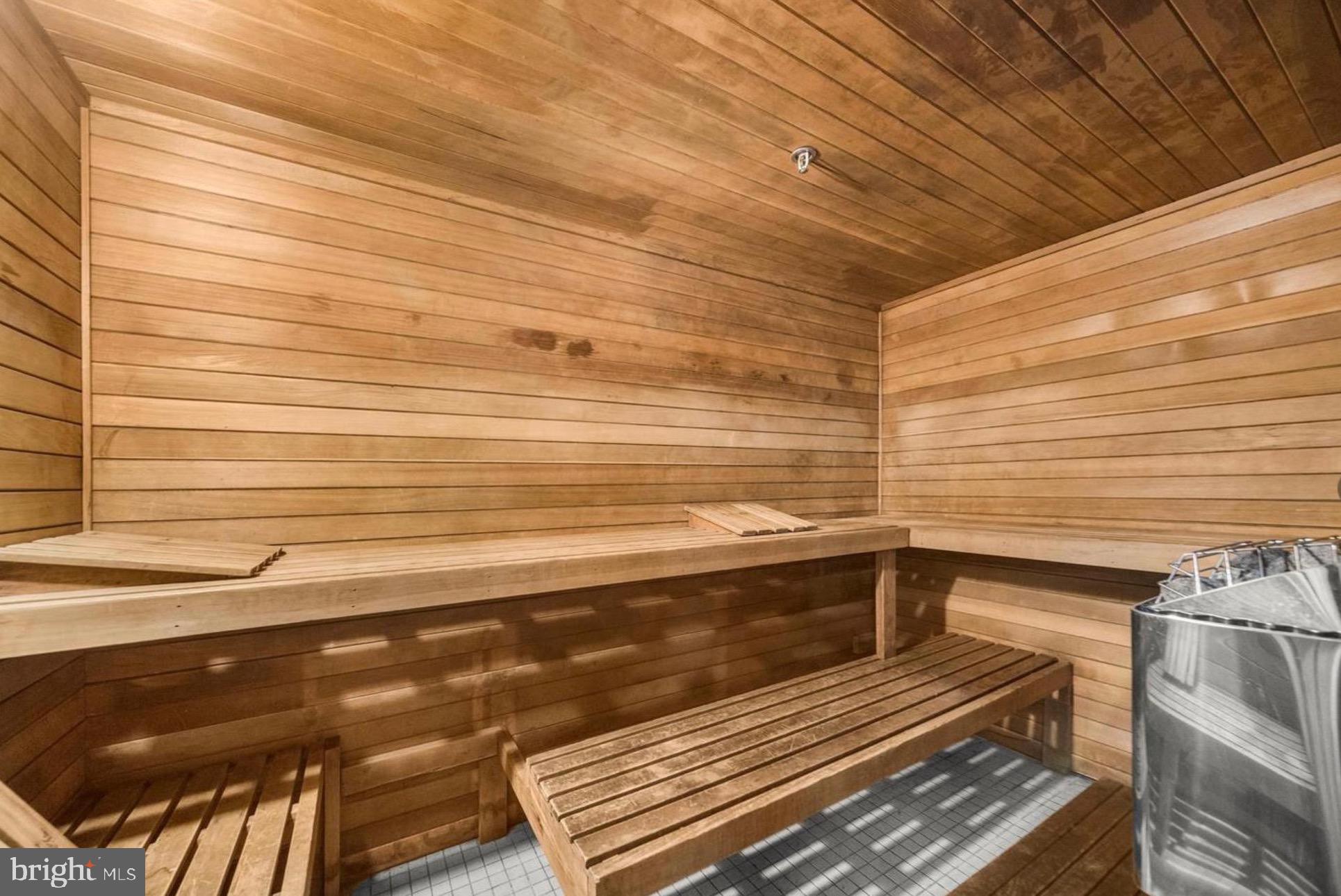 POINTE AT PARK CENTER - Residential