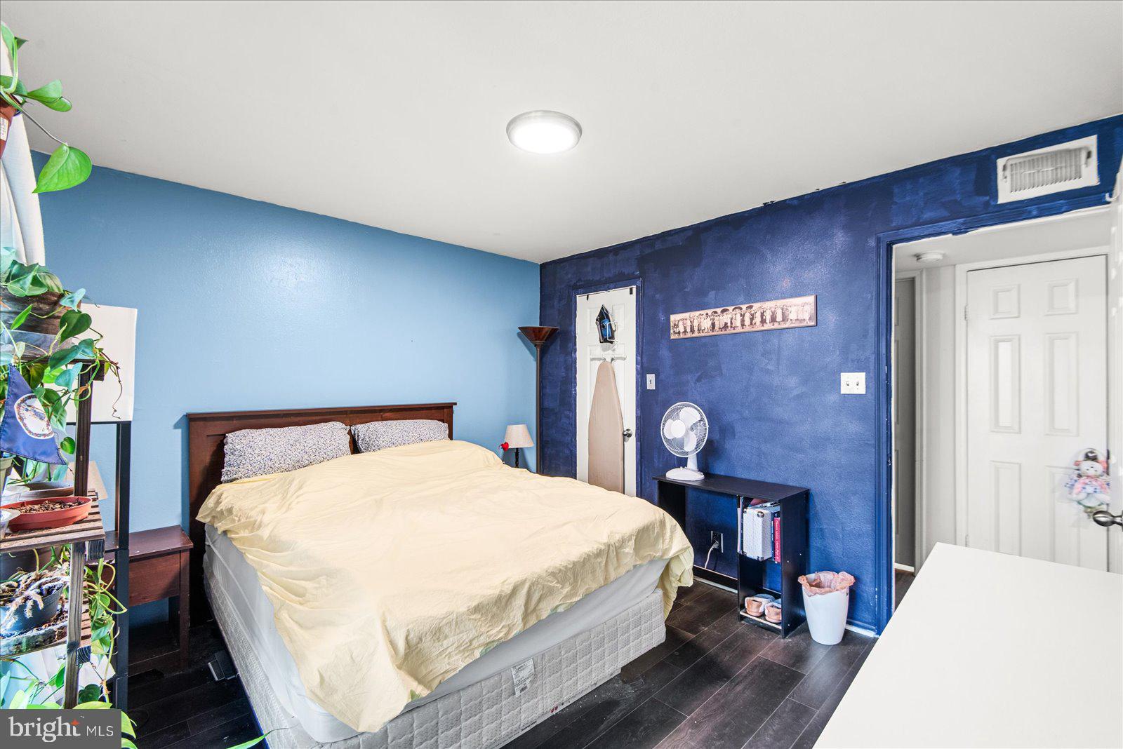 POINTE AT PARK CENTER - Residential