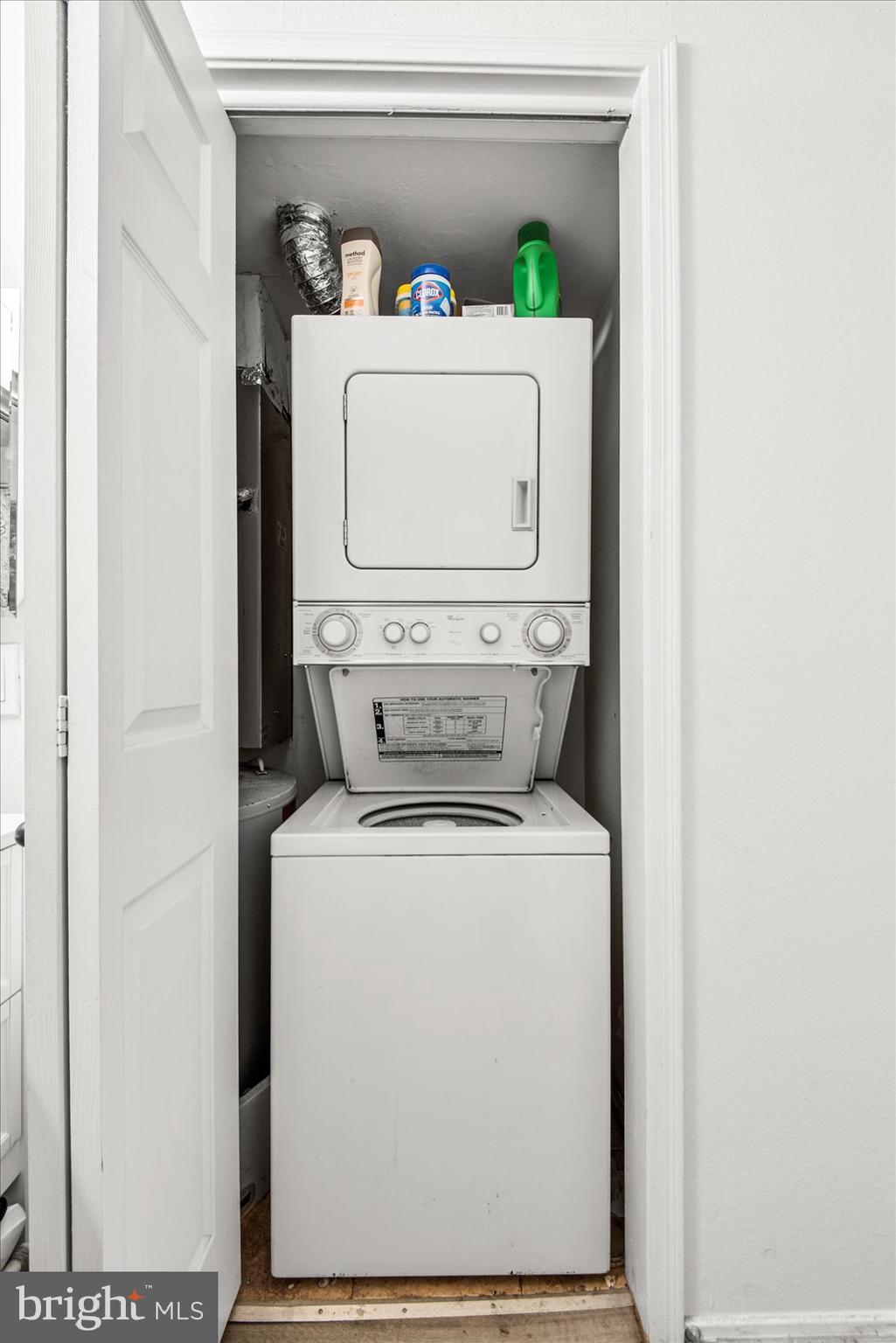 POINTE AT PARK CENTER - Residential