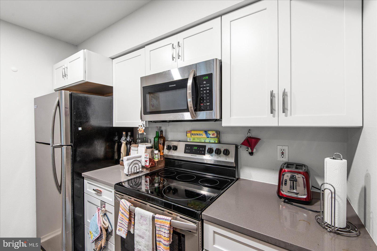 POINTE AT PARK CENTER - Residential