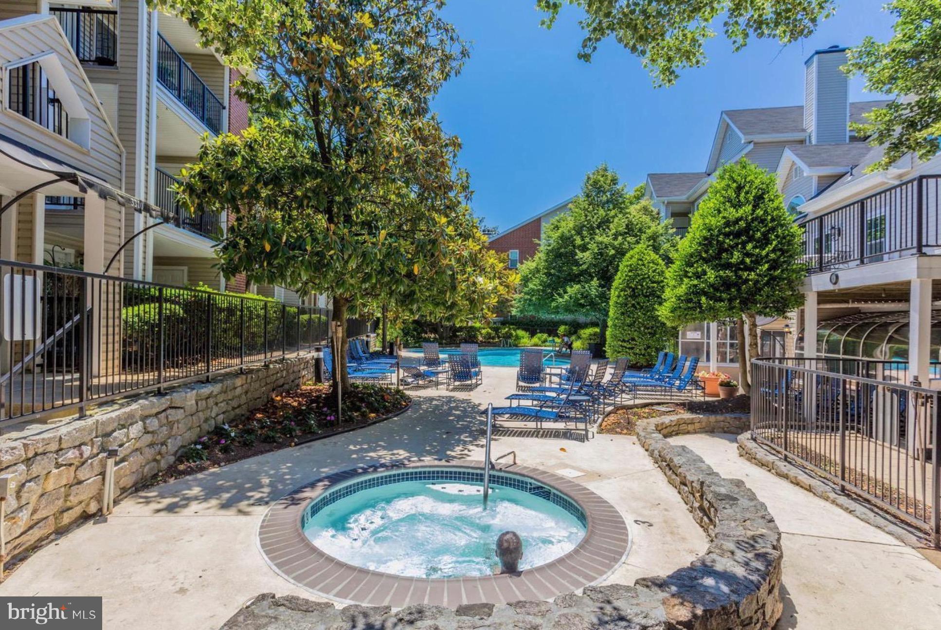 POINTE AT PARK CENTER - Residential