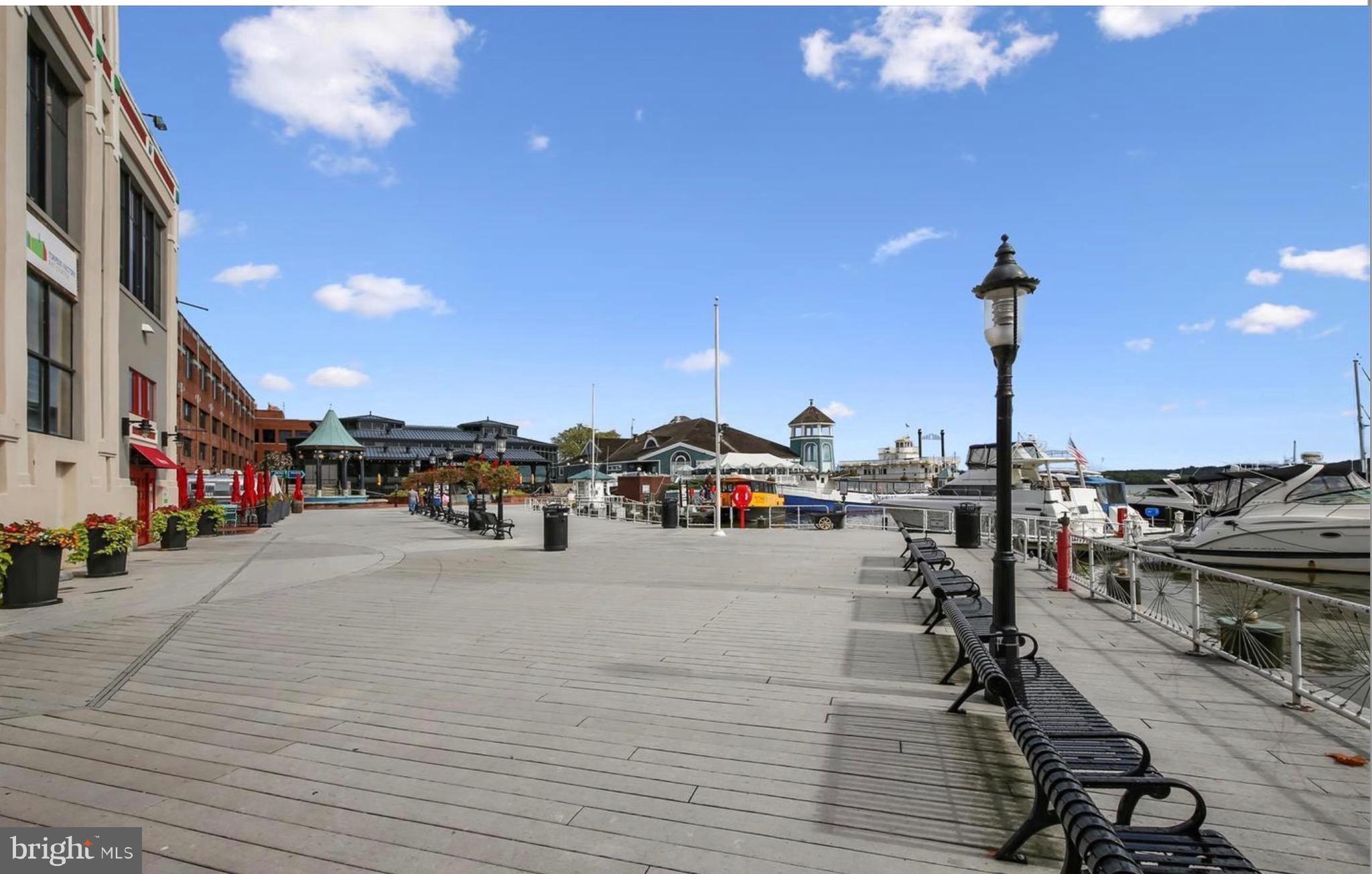 POINTE AT PARK CENTER - Residential