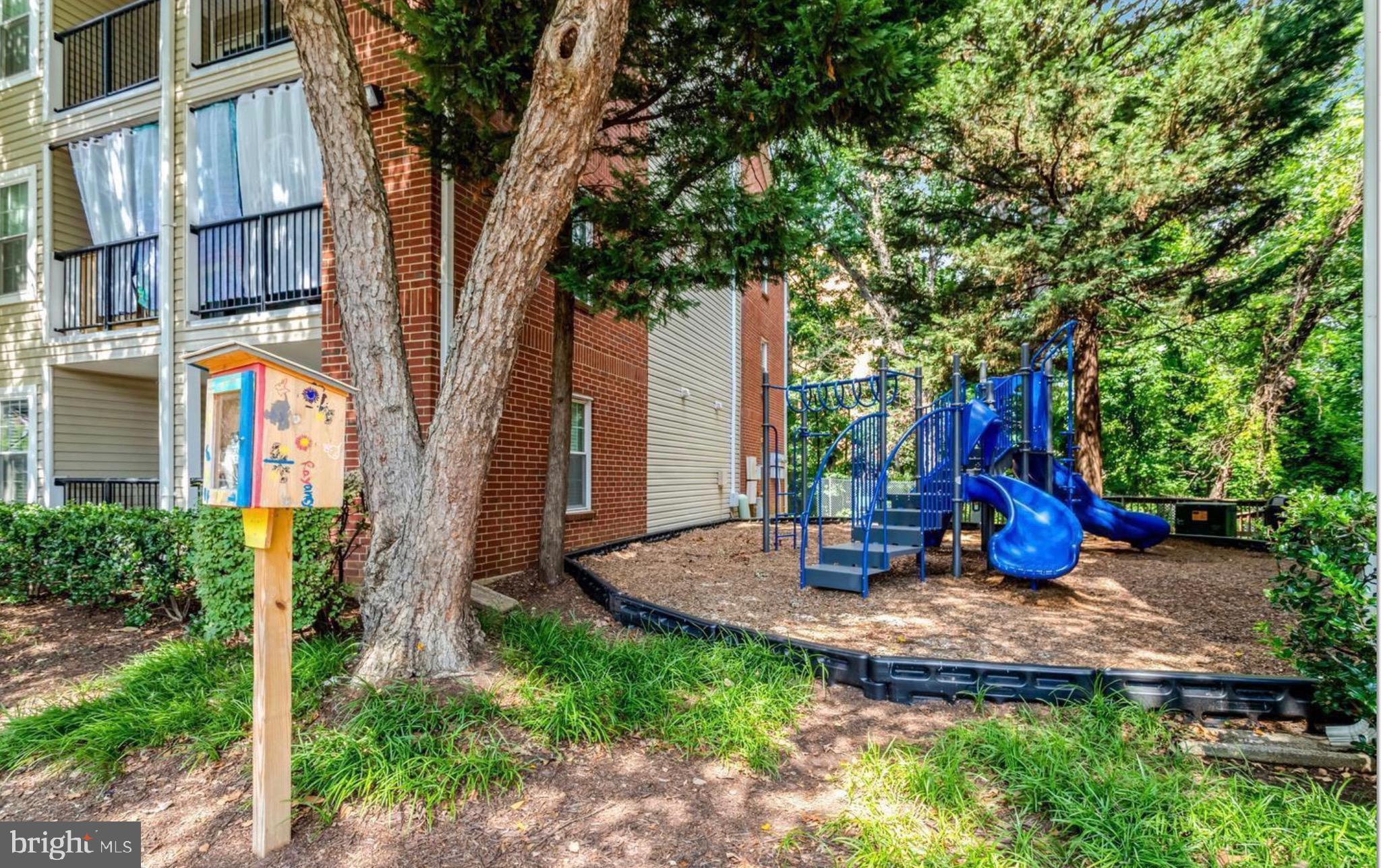 POINTE AT PARK CENTER - Residential