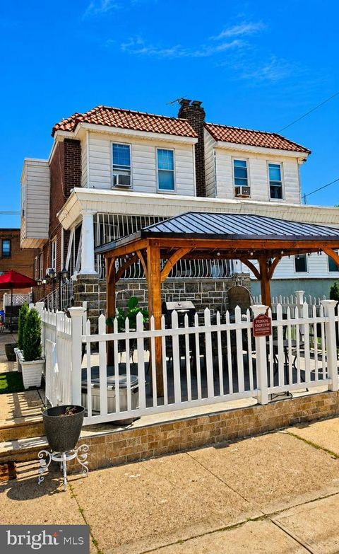 Townhouse For Sale - 4113 Comly Street<br/> PHILADELPHIA, PA 19135