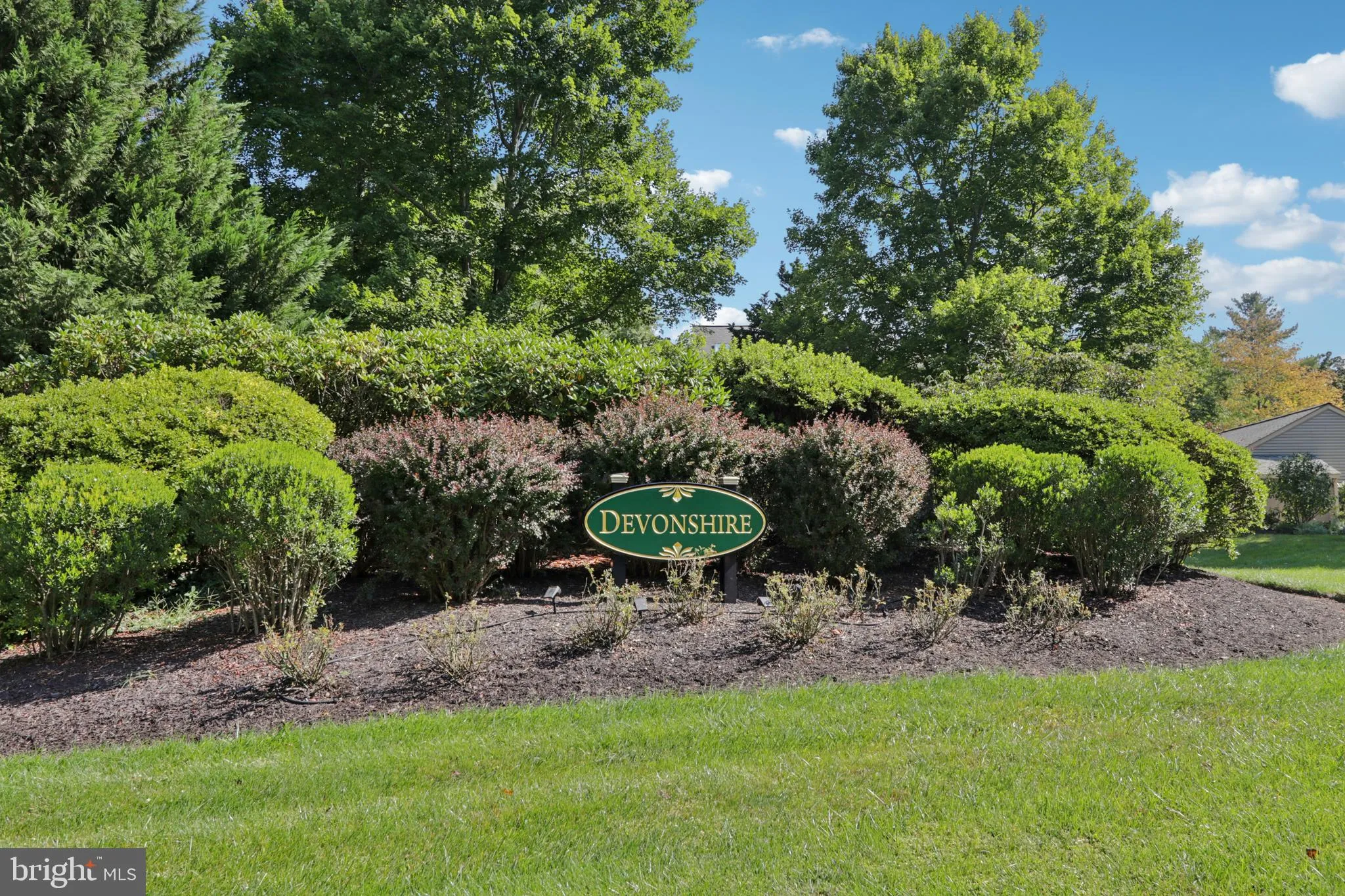 Devon, Pennsylvania 19333, United States, 3 Bedrooms Bedrooms, ,3 BathroomsBathrooms,Residential,Pending,214152