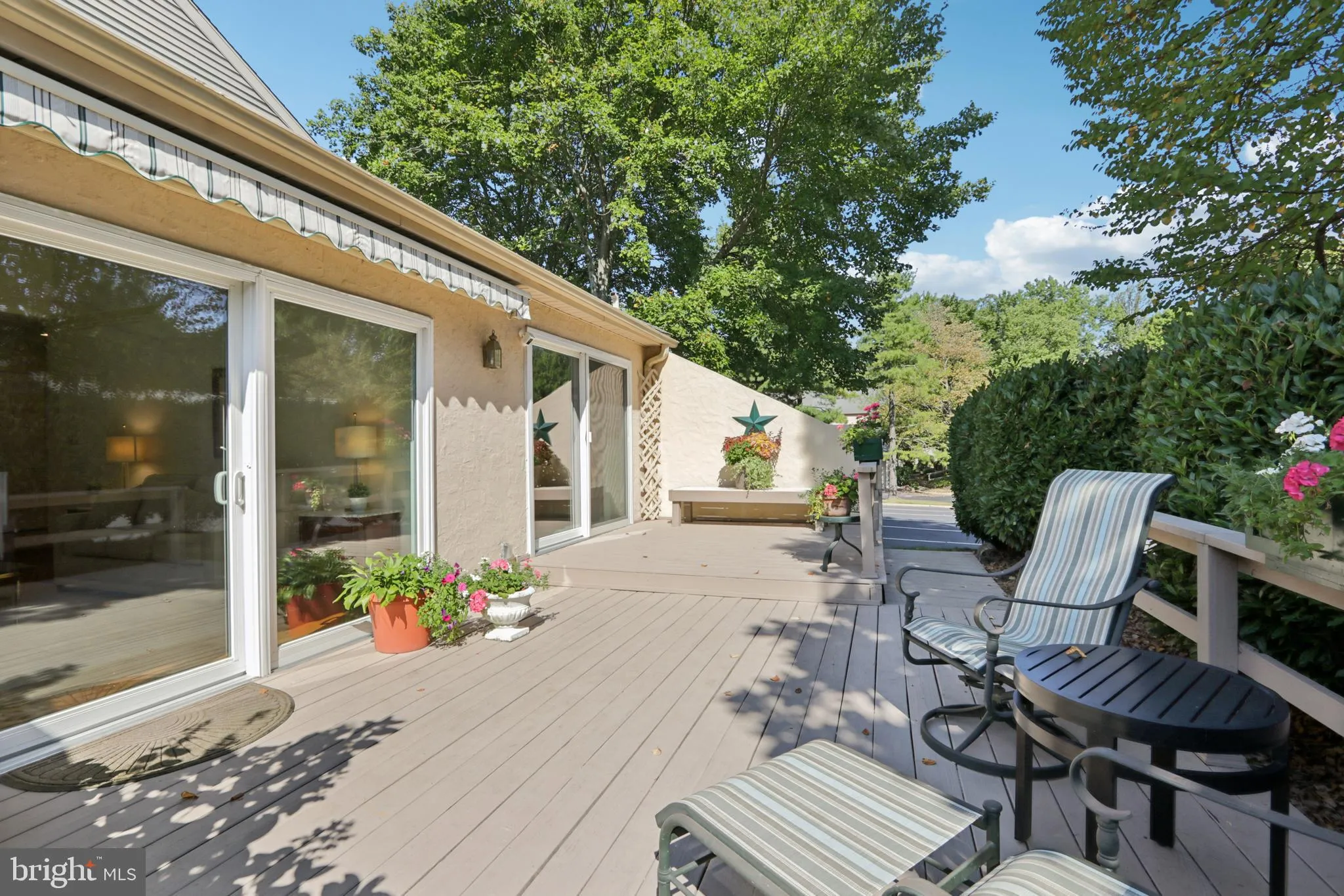 Devon, Pennsylvania 19333, United States, 3 Bedrooms Bedrooms, ,3 BathroomsBathrooms,Residential,Pending,214152