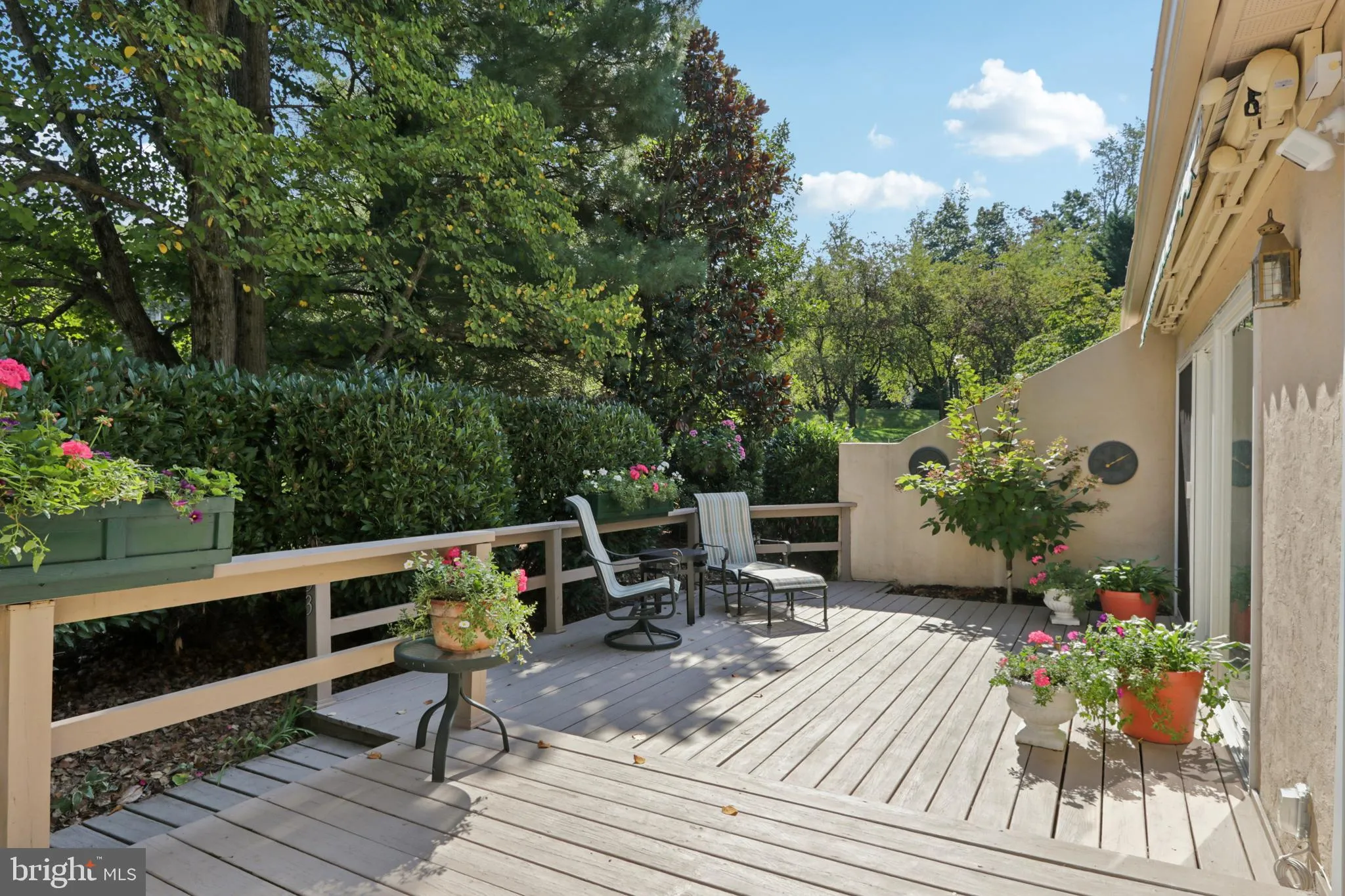 Devon, Pennsylvania 19333, United States, 3 Bedrooms Bedrooms, ,3 BathroomsBathrooms,Residential,Pending,214152