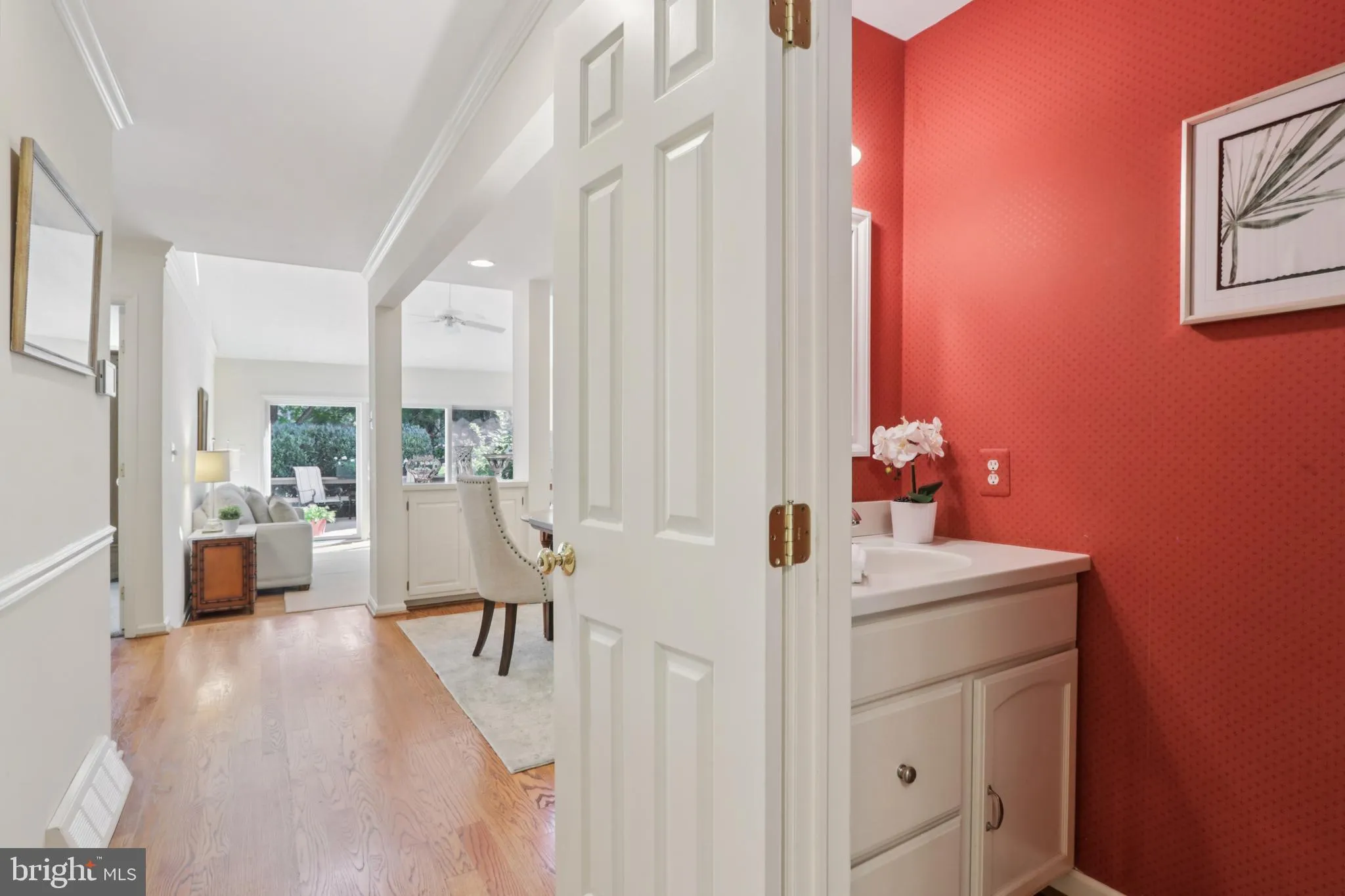 Devon, Pennsylvania 19333, United States, 3 Bedrooms Bedrooms, ,3 BathroomsBathrooms,Residential,Pending,214152