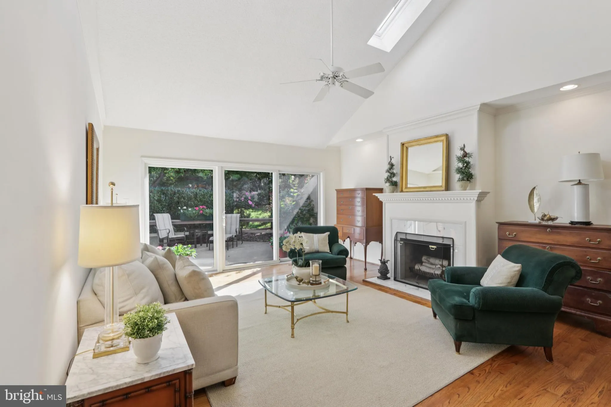 Devon, Pennsylvania 19333, United States, 3 Bedrooms Bedrooms, ,3 BathroomsBathrooms,Residential,Pending,214152