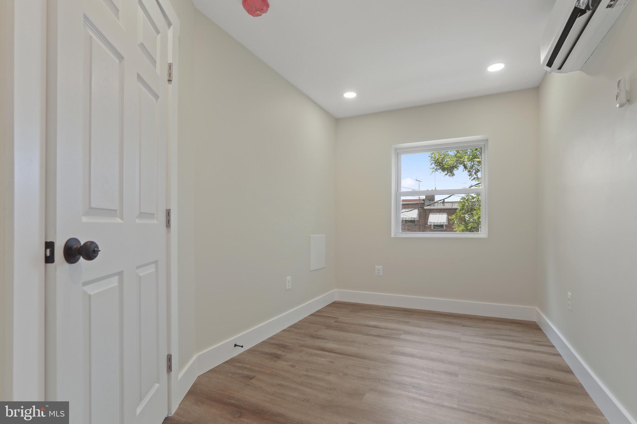 BROOKLYN - Residential