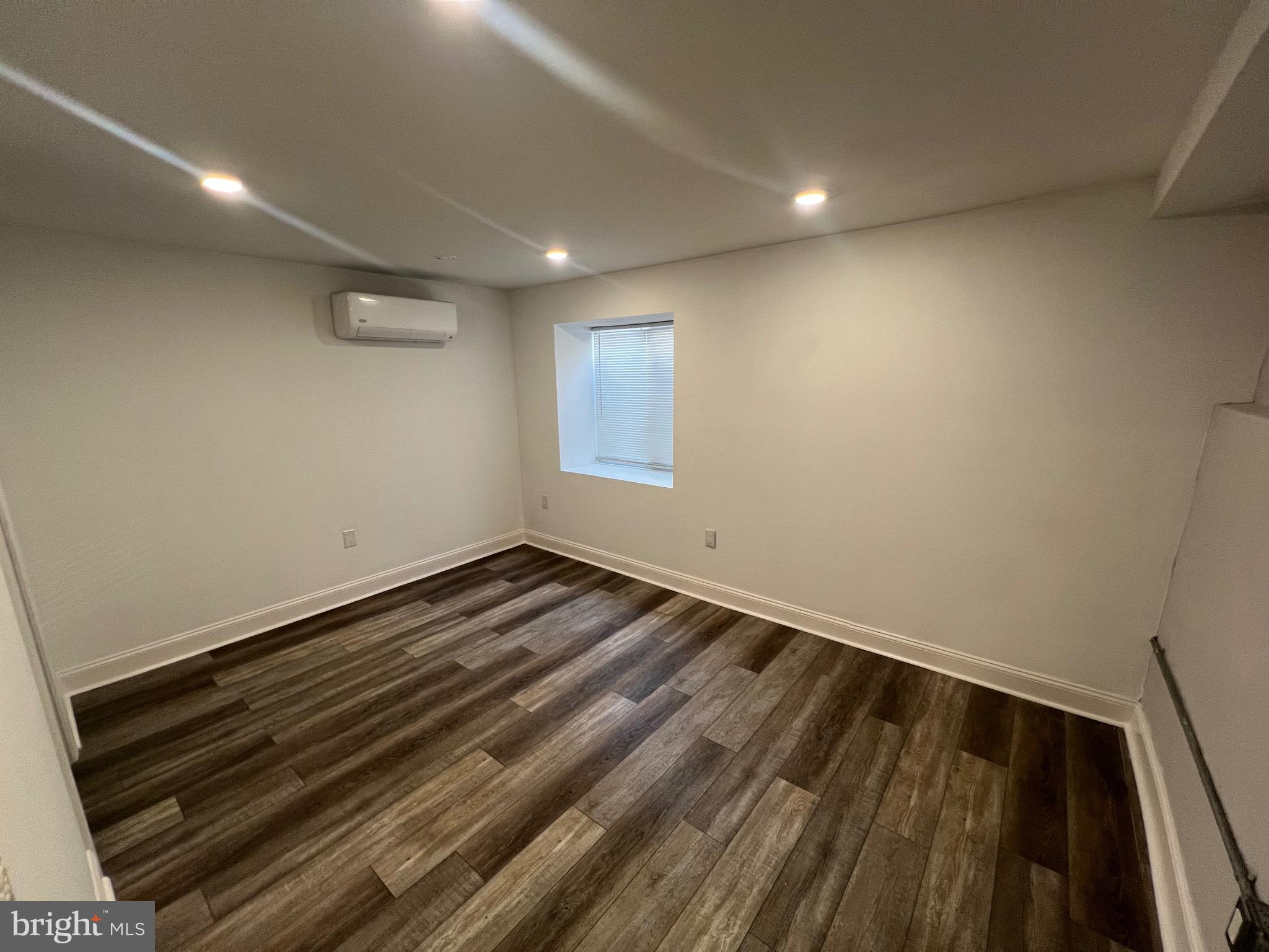 STRAWBERRY MANSION - Residential Lease