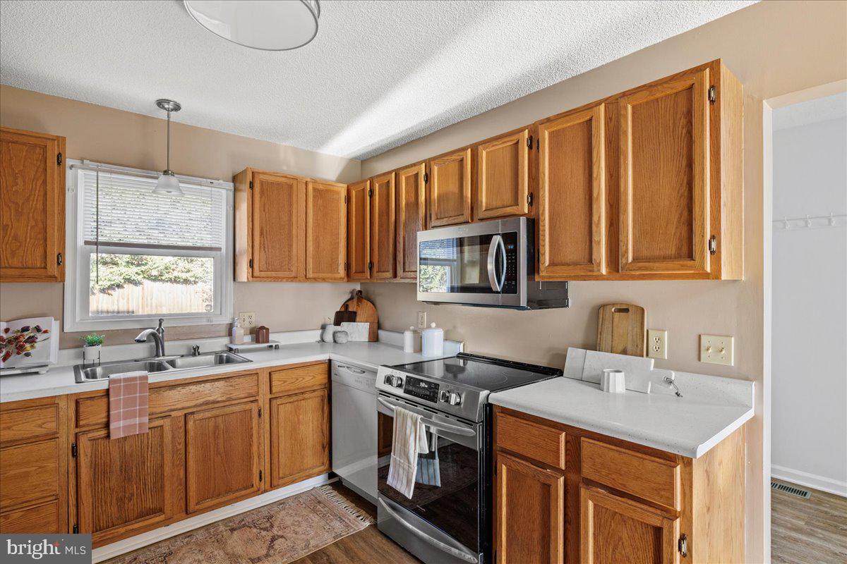 CLARK ST - Residential