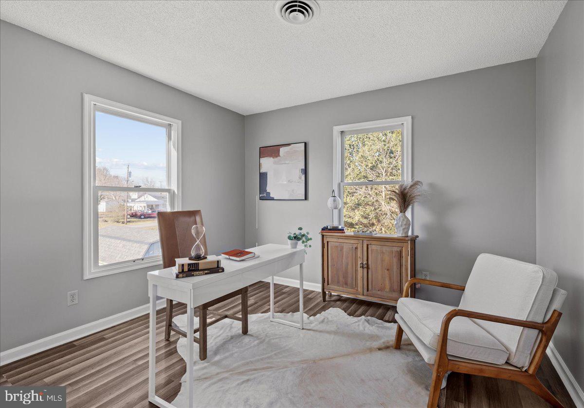 CLARK ST - Residential