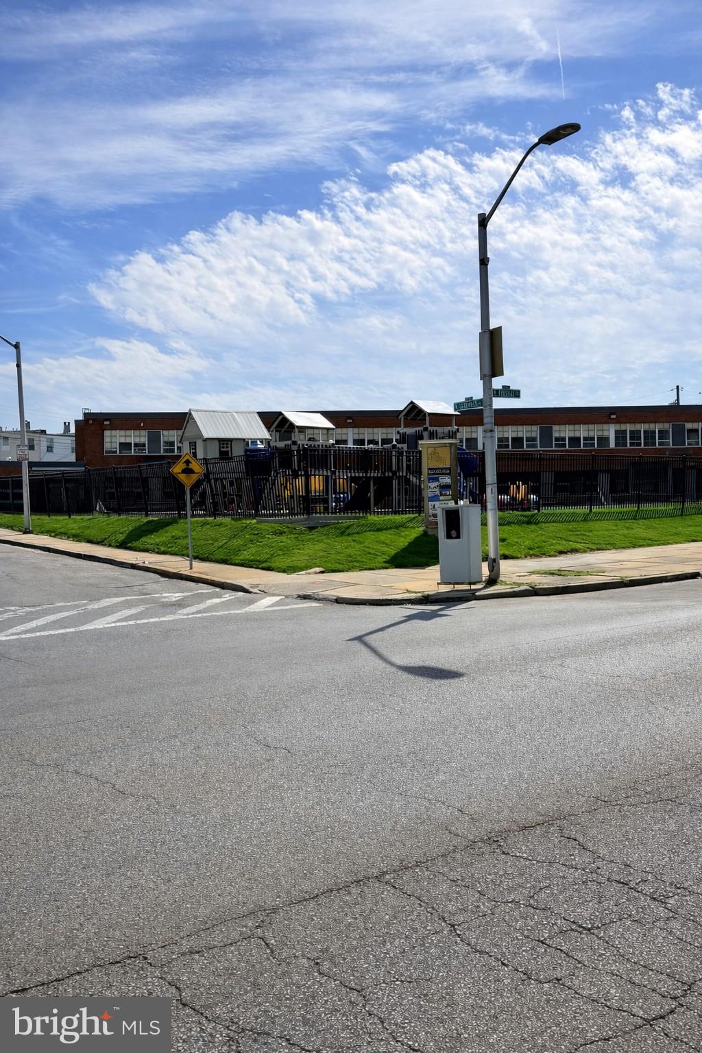 2638 E FEDERAL STREET