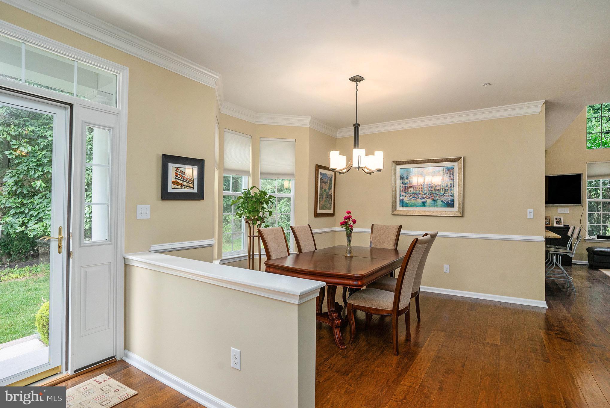 WHISPERING PINES - Residential