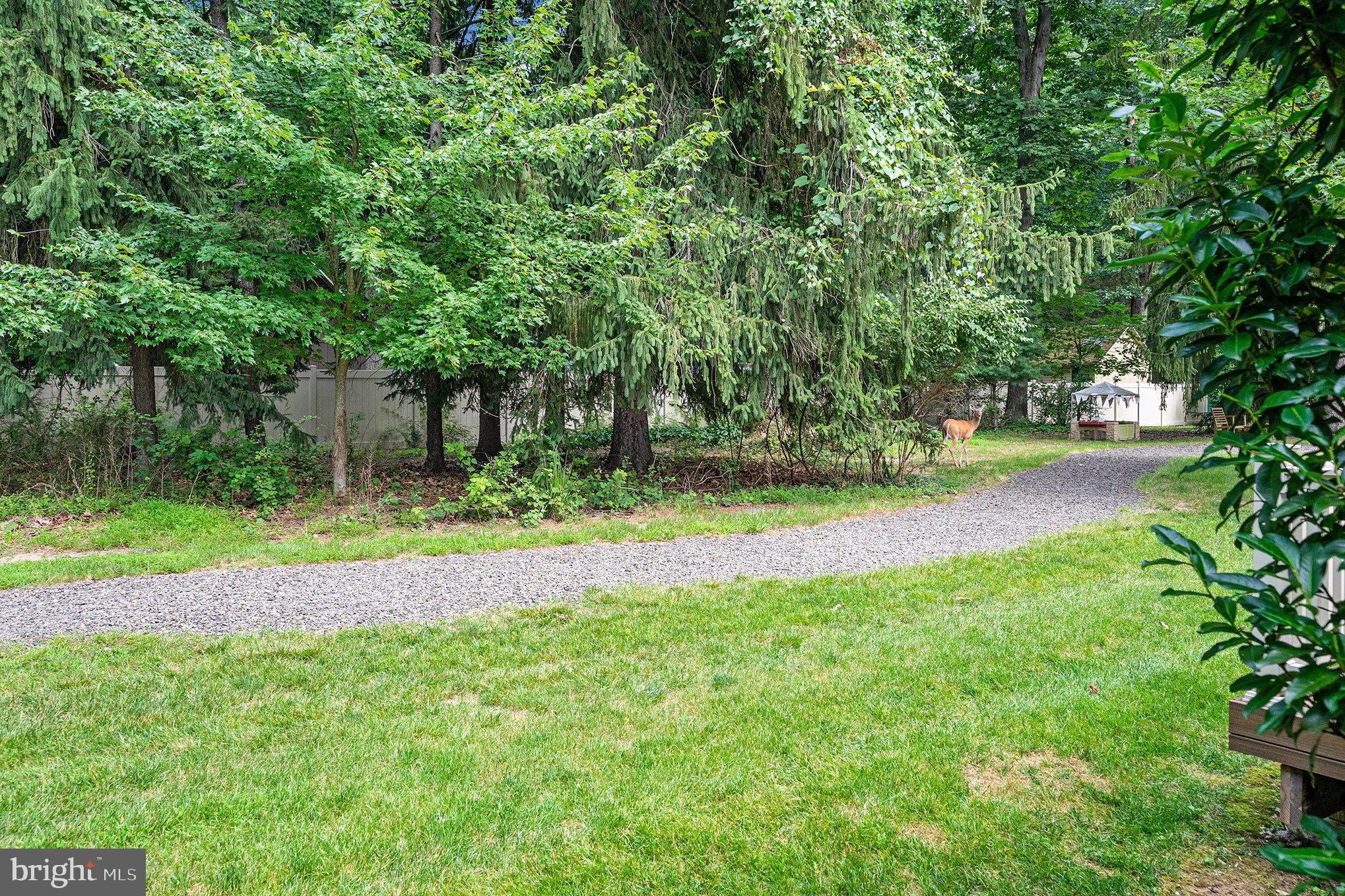 WHISPERING PINES - Residential