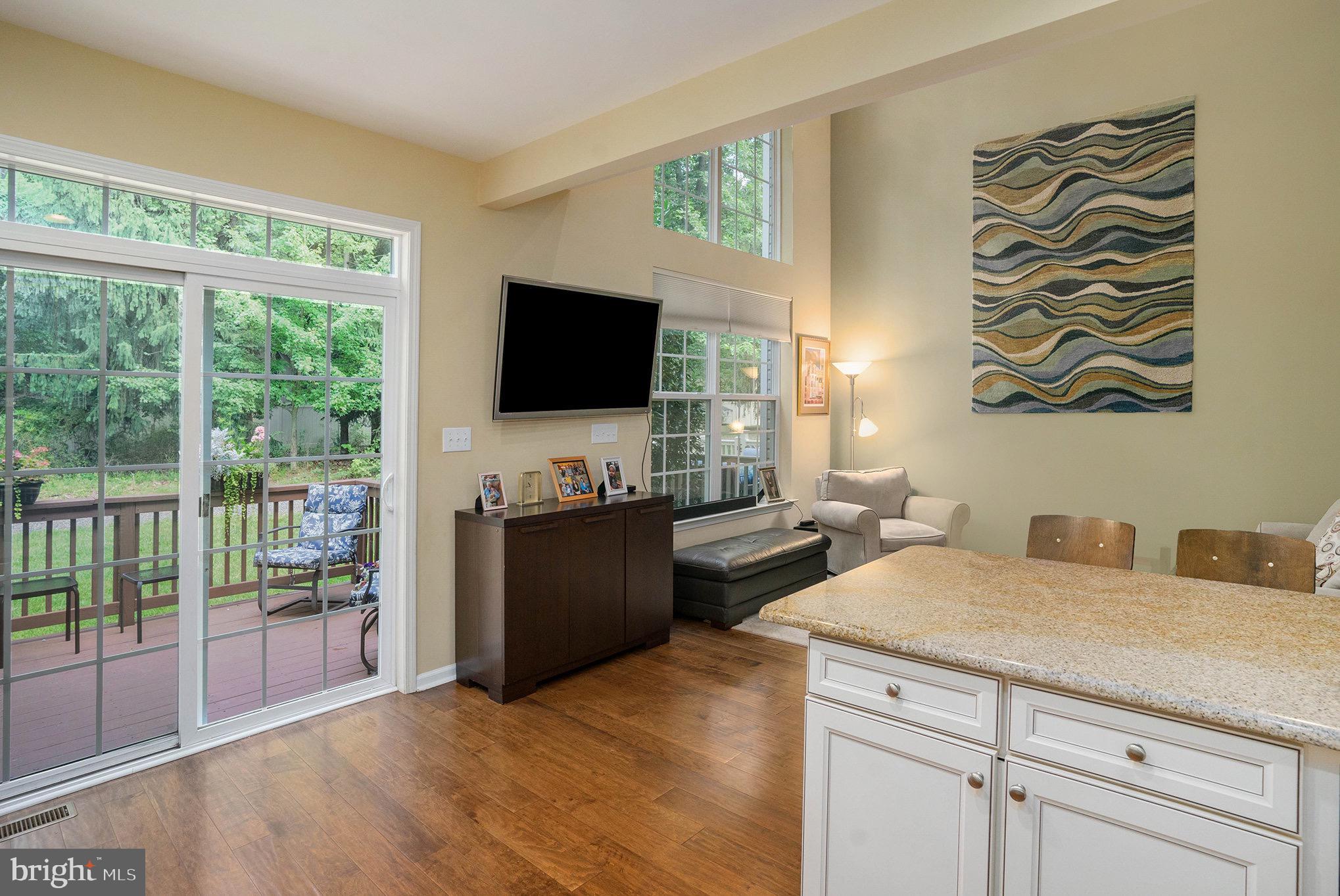 WHISPERING PINES - Residential