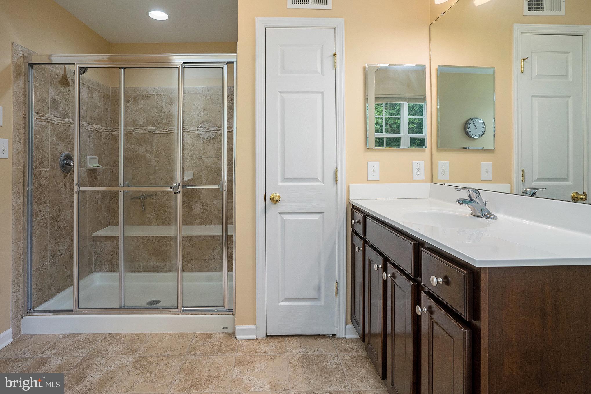 WHISPERING PINES - Residential