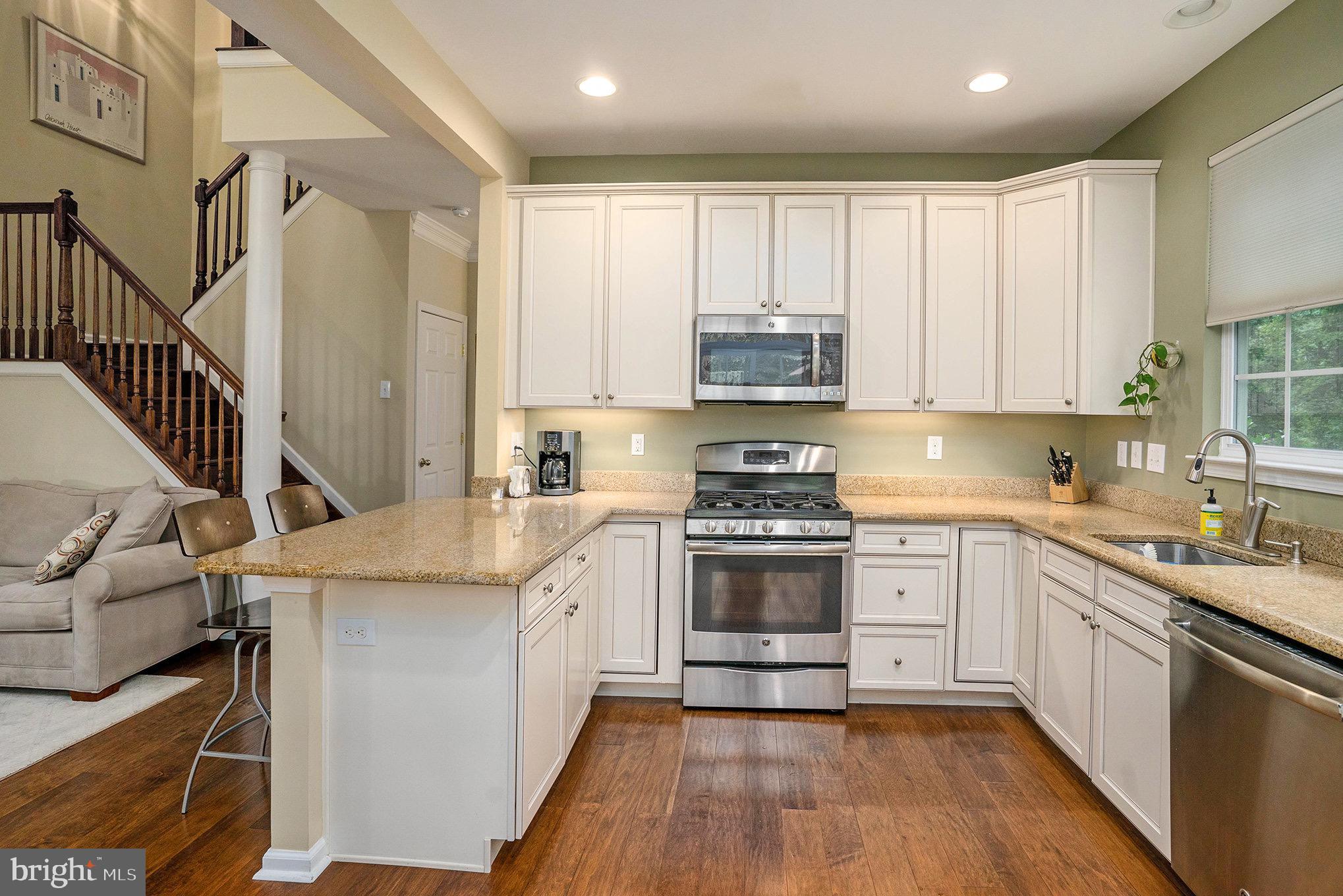 WHISPERING PINES - Residential