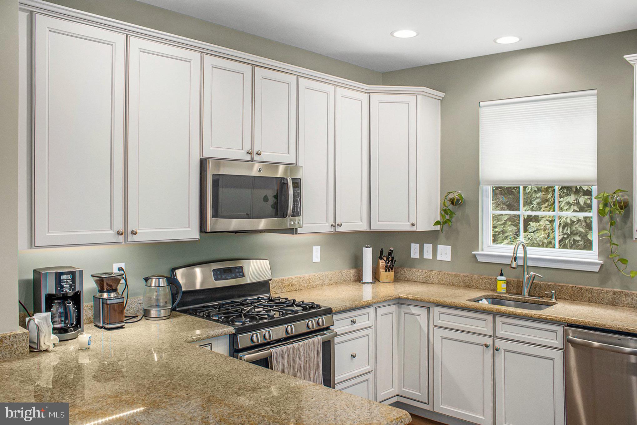 WHISPERING PINES - Residential