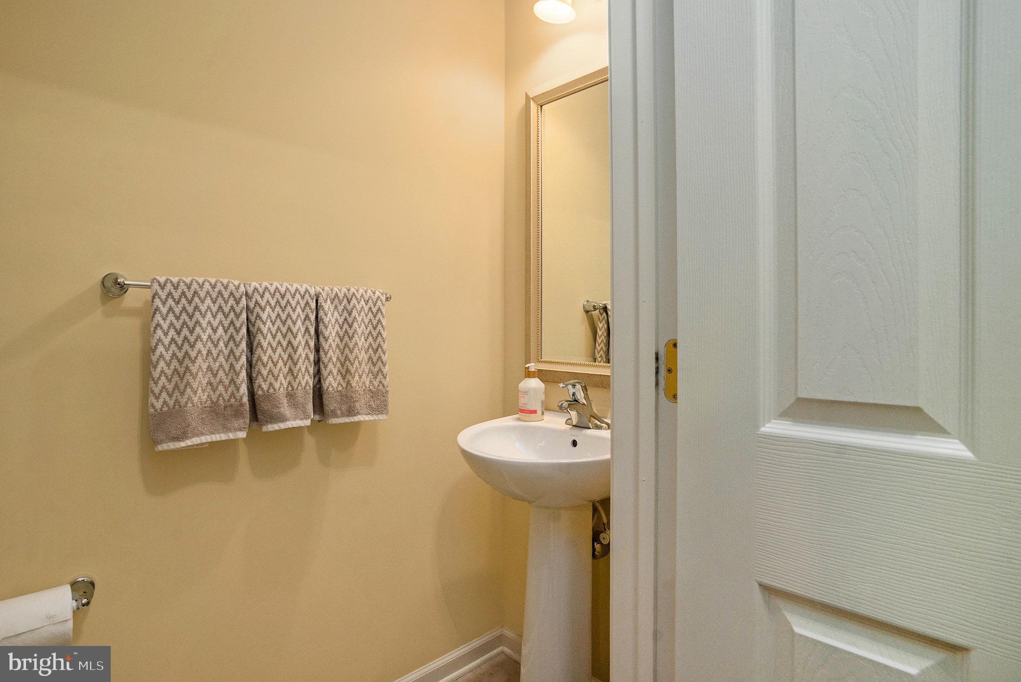 WHISPERING PINES - Residential