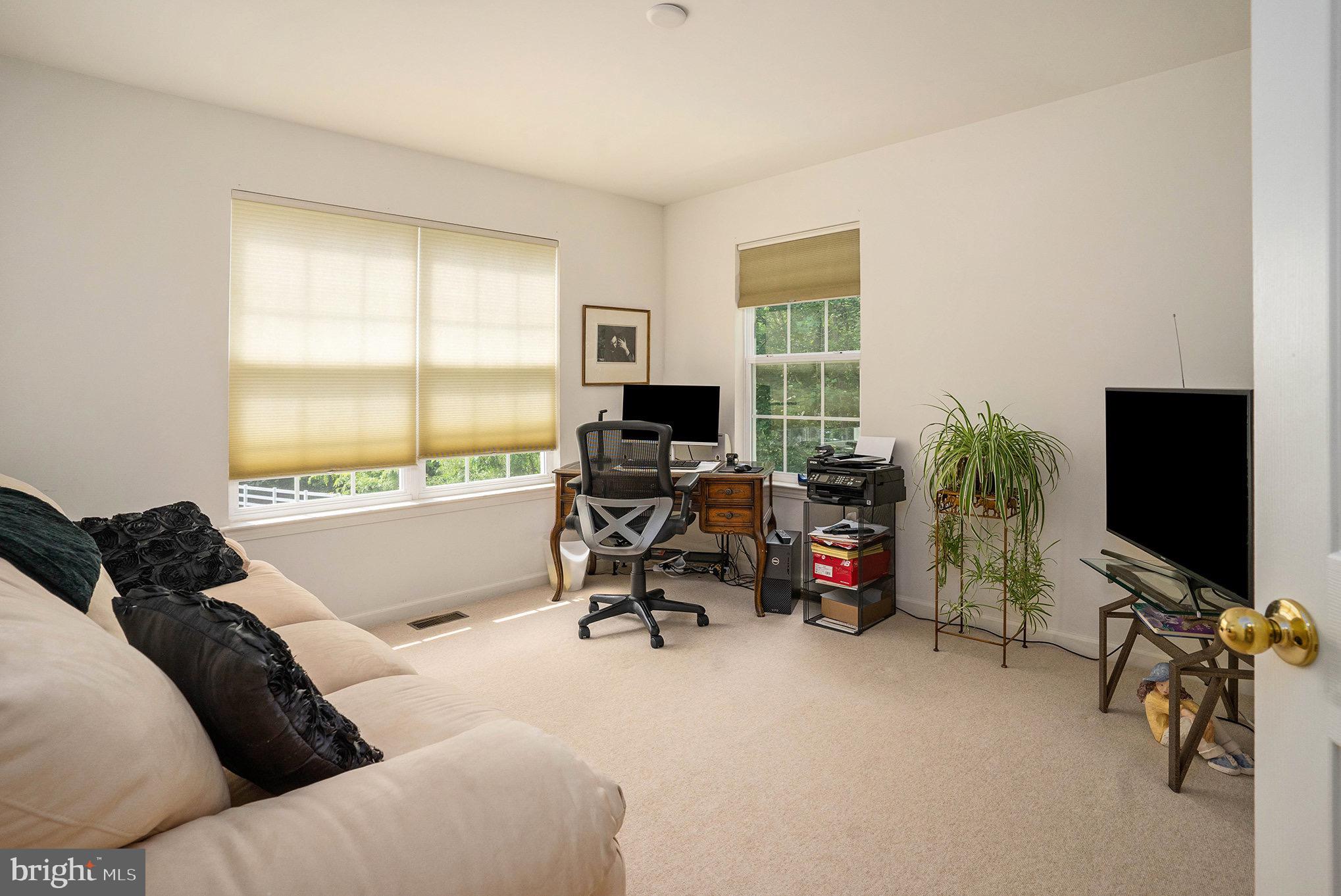 WHISPERING PINES - Residential