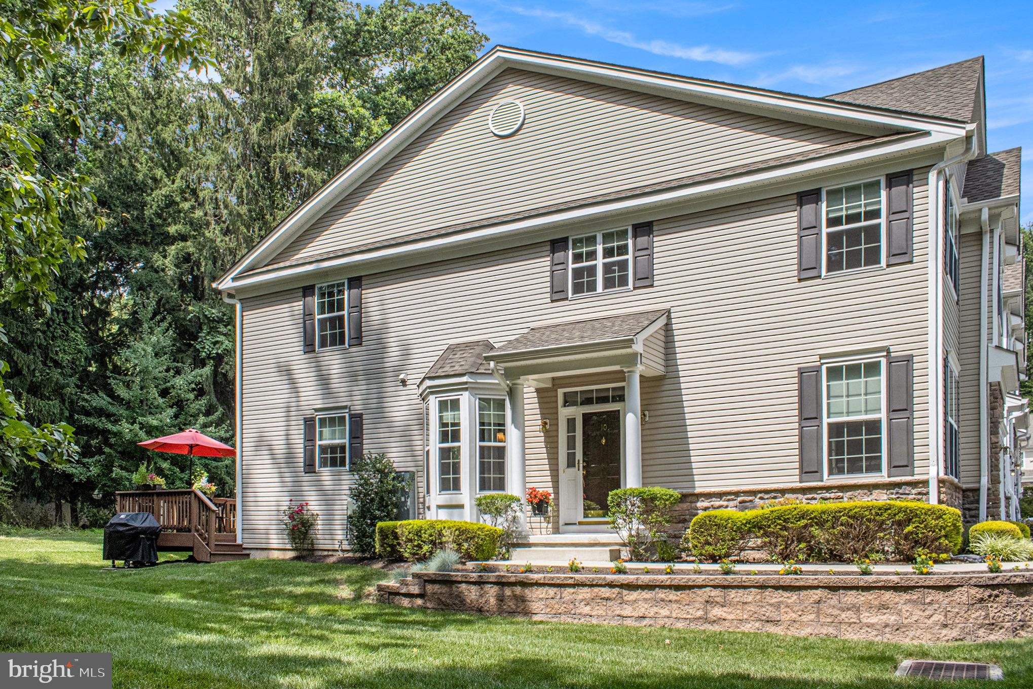 WHISPERING PINES - Residential