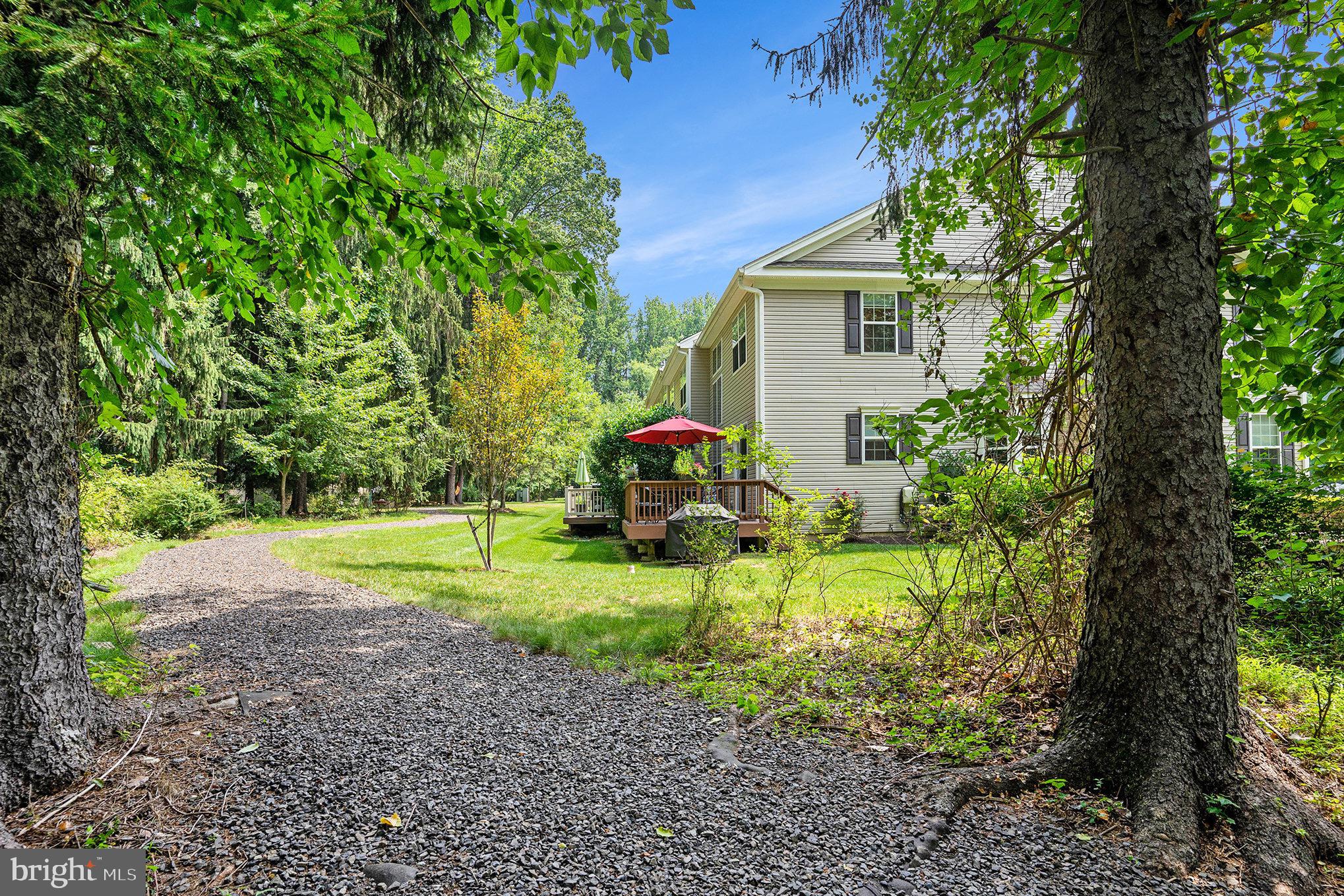 WHISPERING PINES - Residential