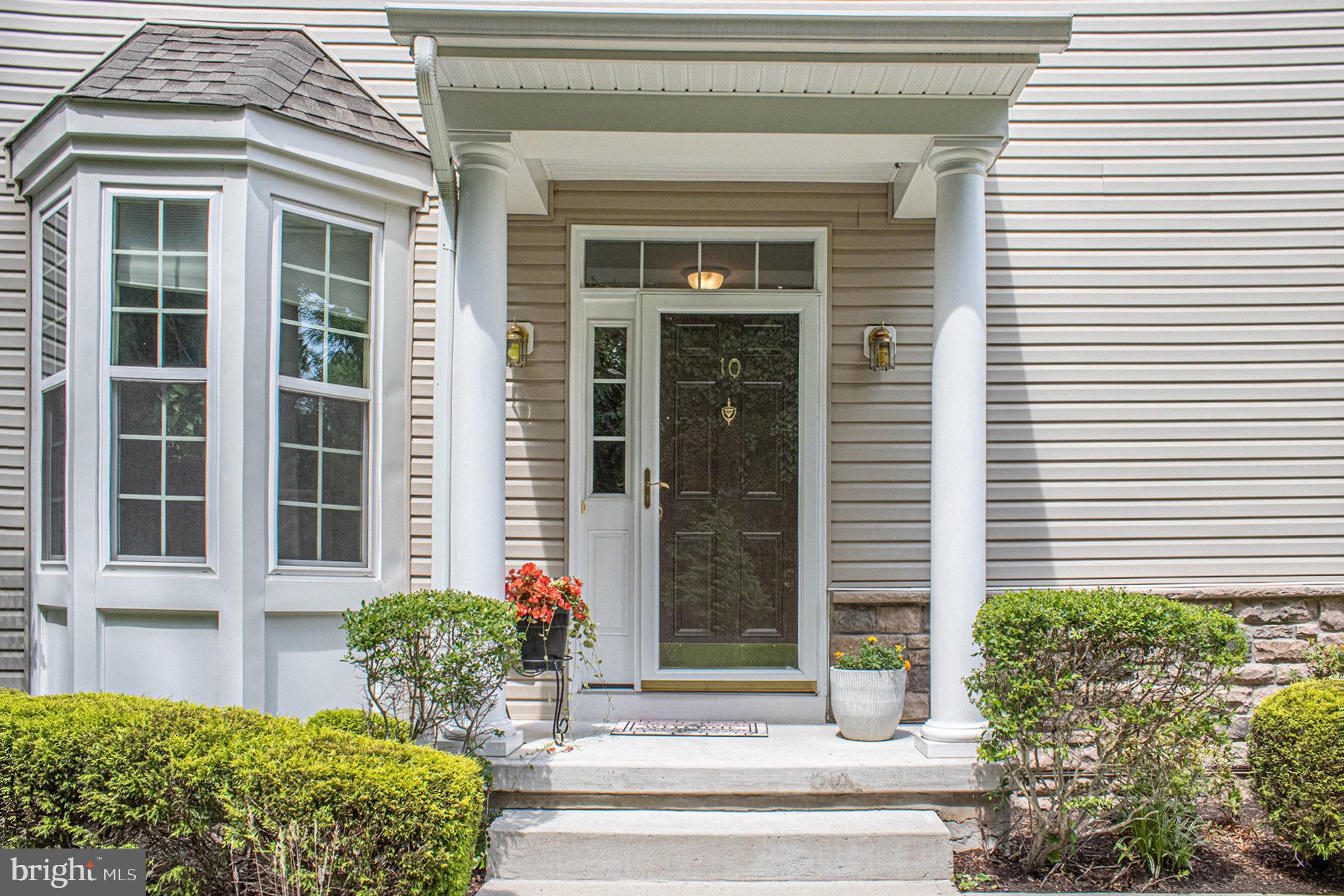 WHISPERING PINES - Residential