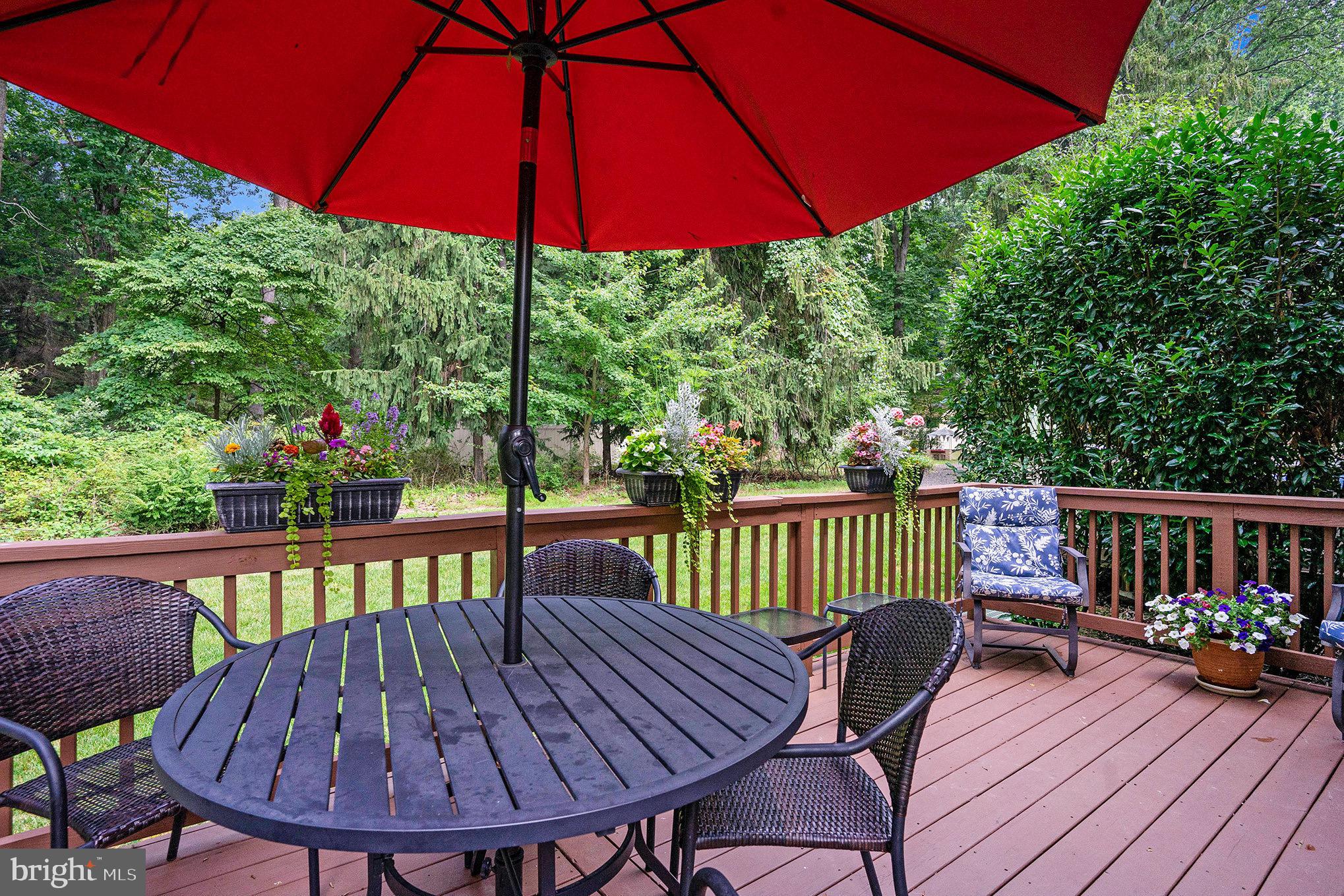 WHISPERING PINES - Residential