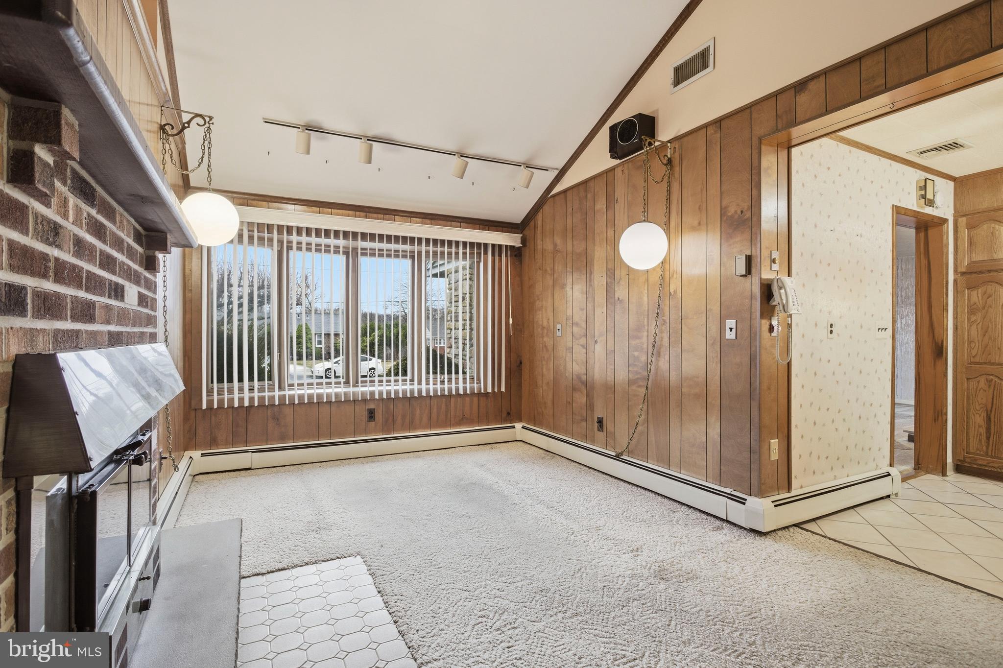 LANGFORD HILLS - Residential