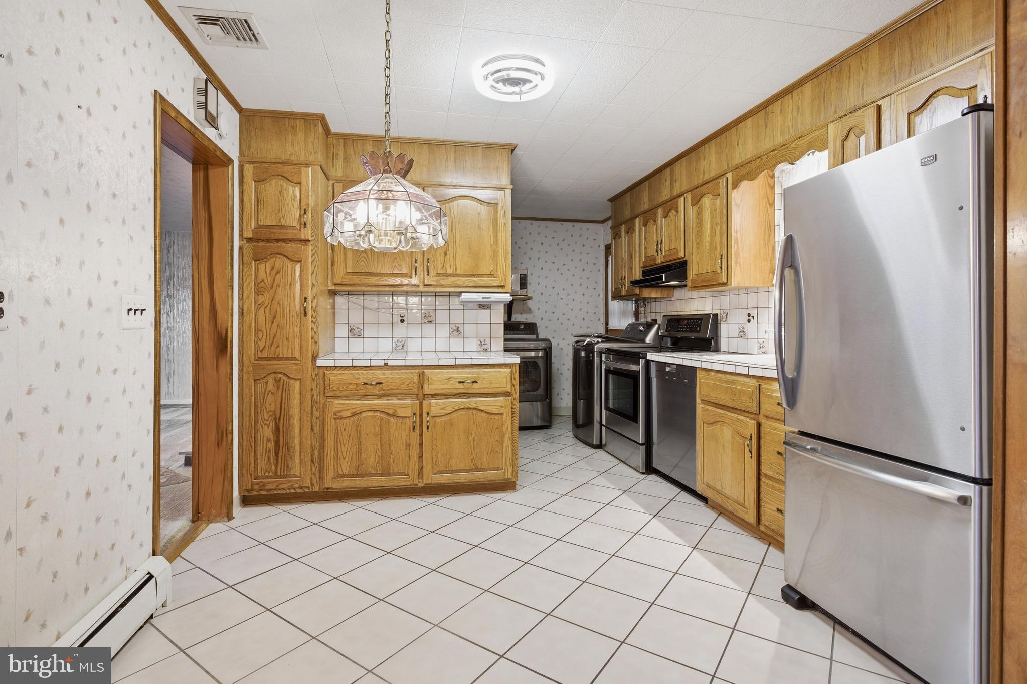 LANGFORD HILLS - Residential