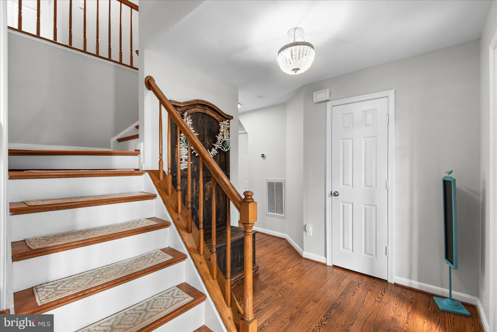 WATFORD VILLAGE - Residential