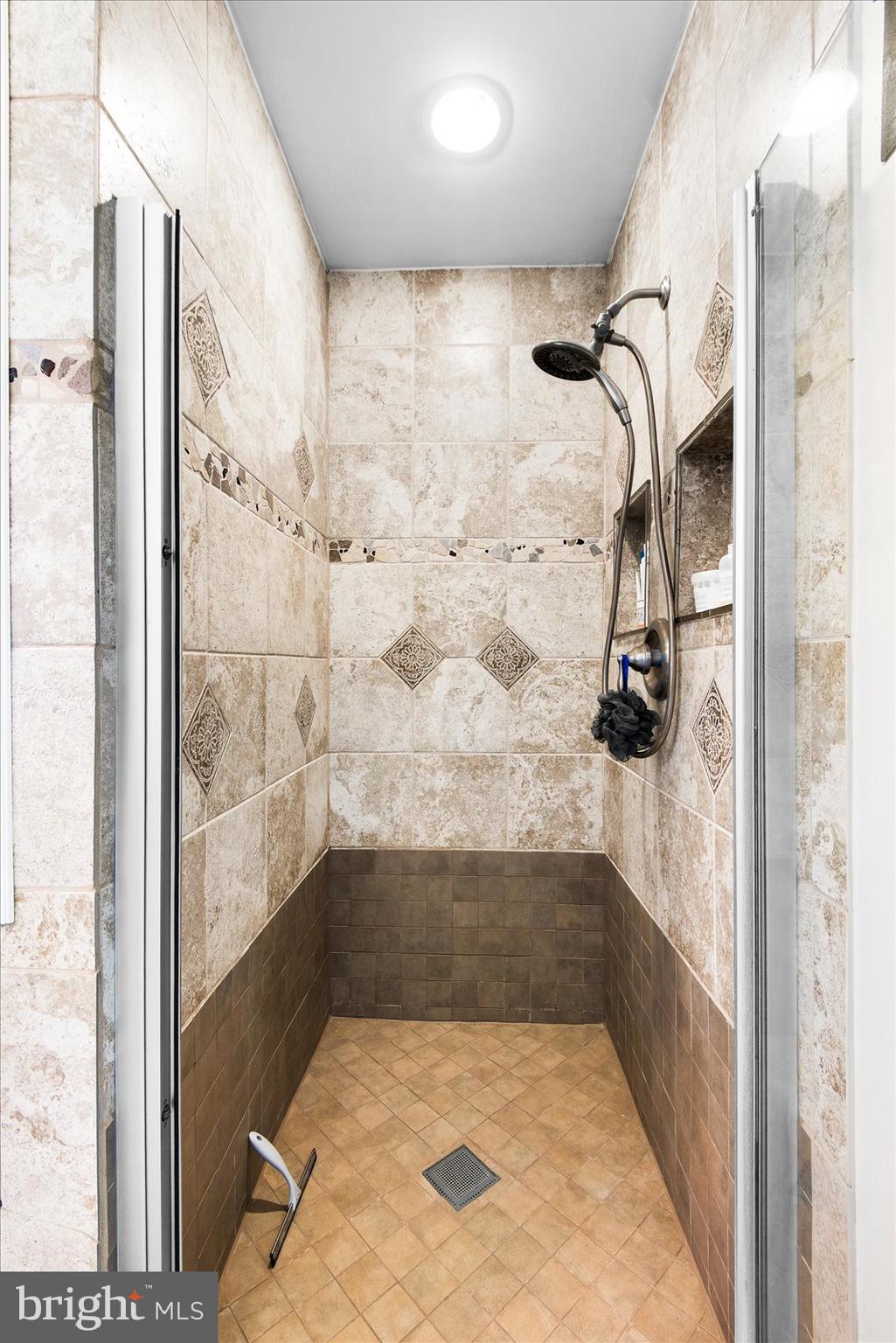 WATFORD VILLAGE - Residential