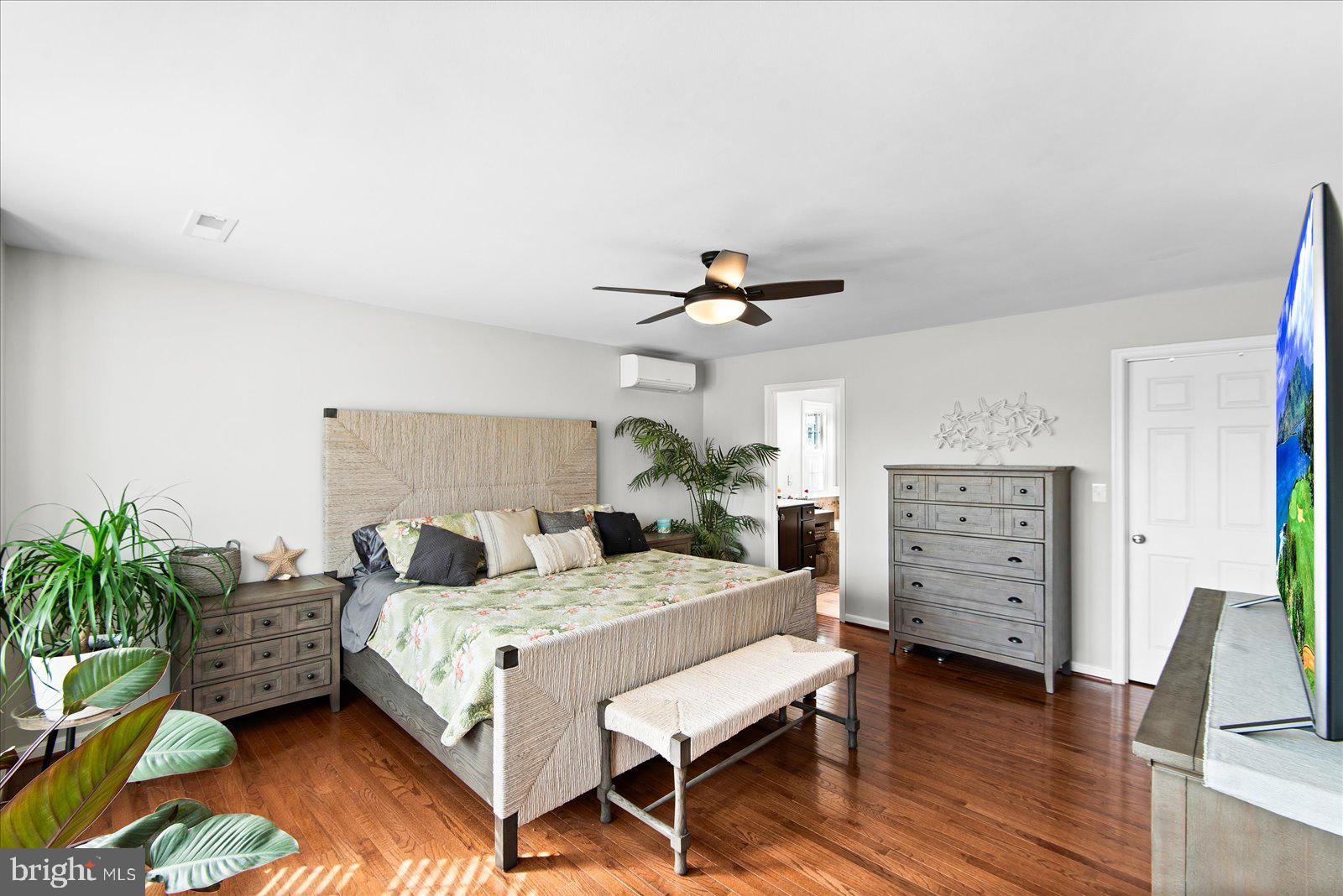 WATFORD VILLAGE - Residential