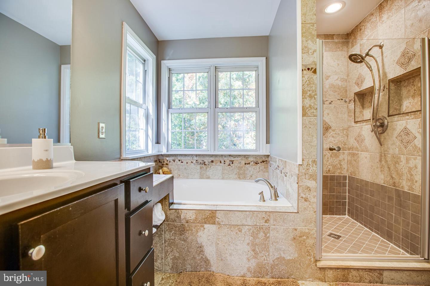 WATFORD VILLAGE - Residential