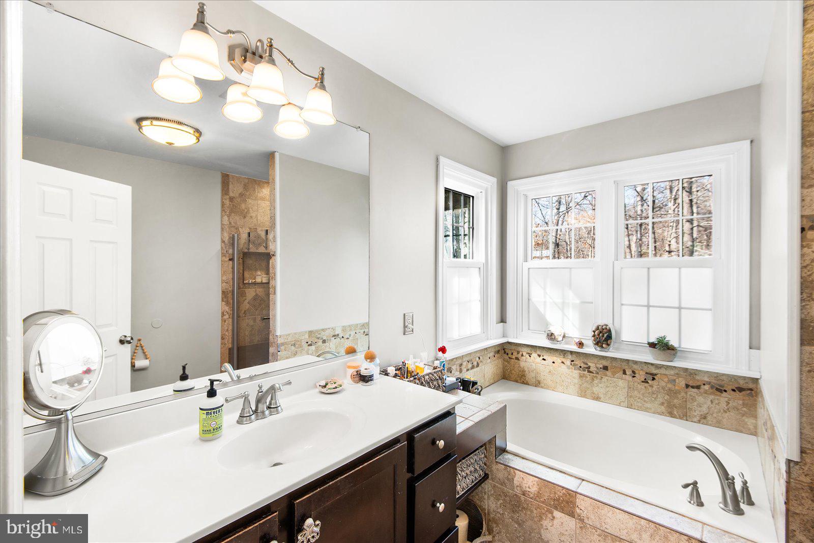 WATFORD VILLAGE - Residential