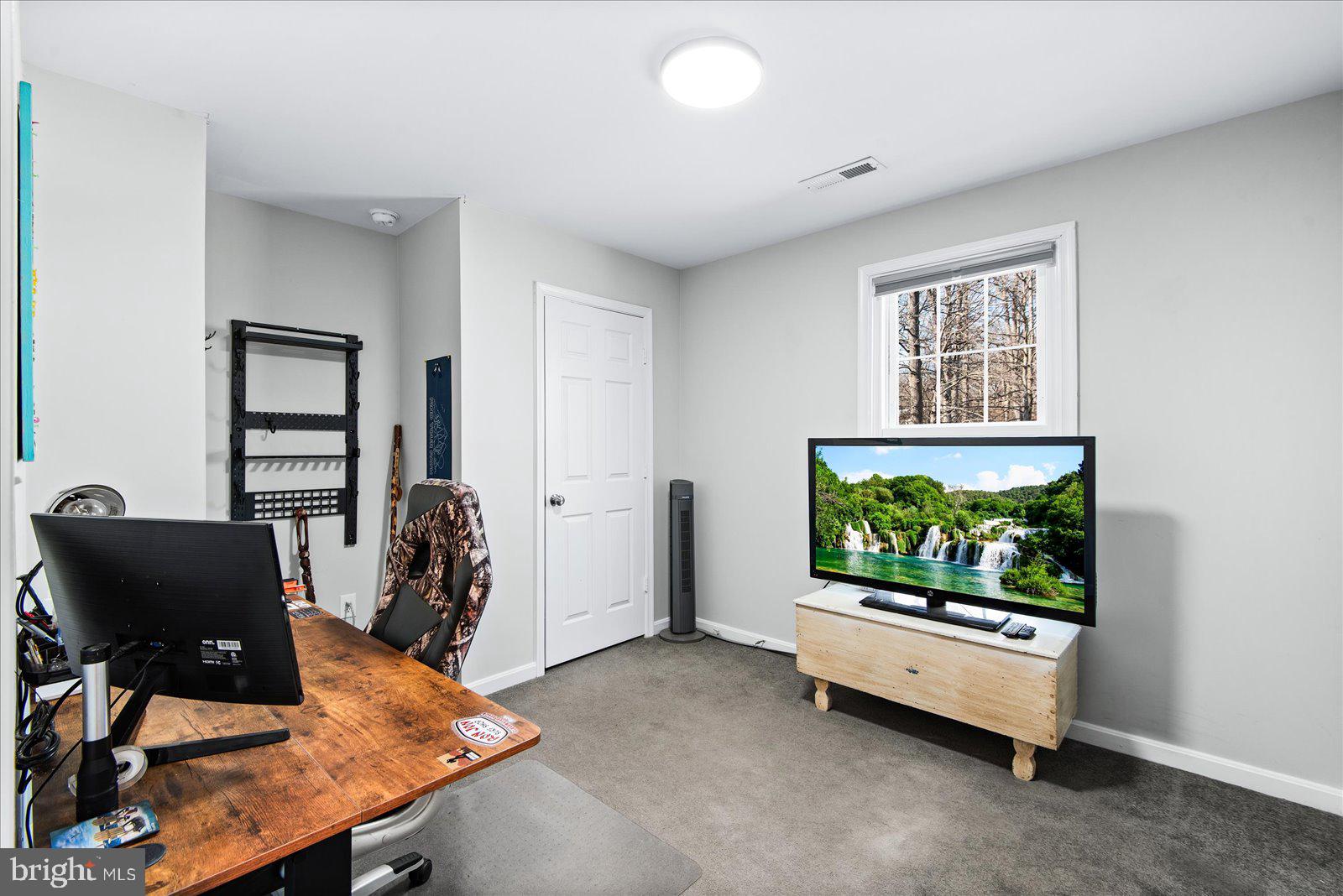 WATFORD VILLAGE - Residential