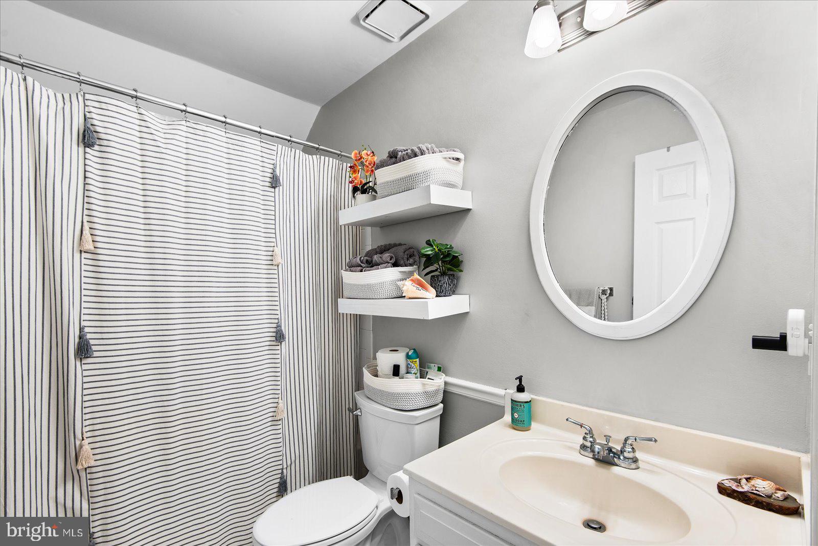 WATFORD VILLAGE - Residential