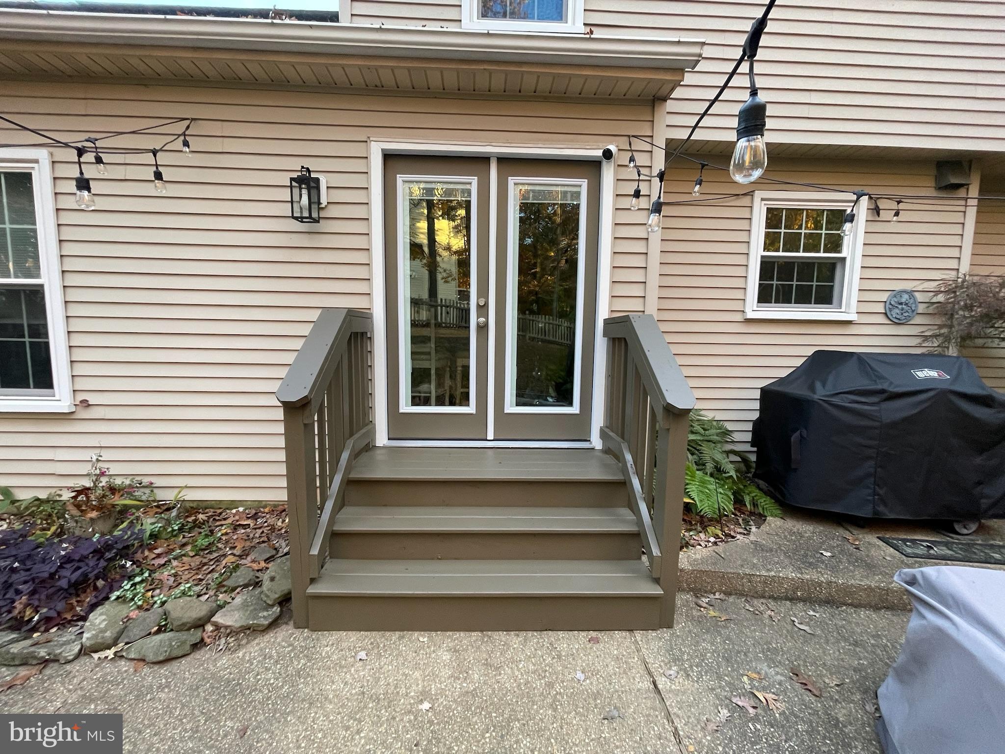 WATFORD VILLAGE - Residential