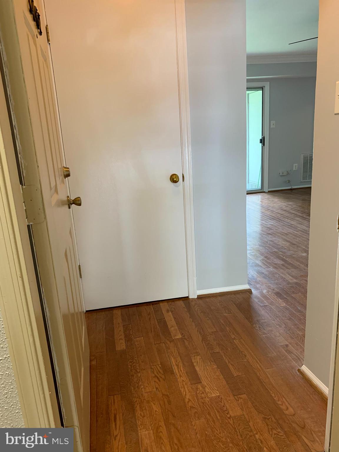 ANTIETAM SQUARE - Residential Lease